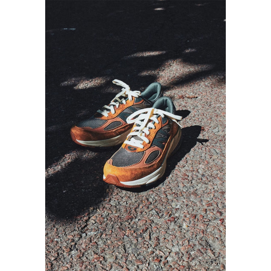 New Balance x Carhartt WIP 990v6 Made in USA Hamilton Brown Military Green 착용 스타일 - 3