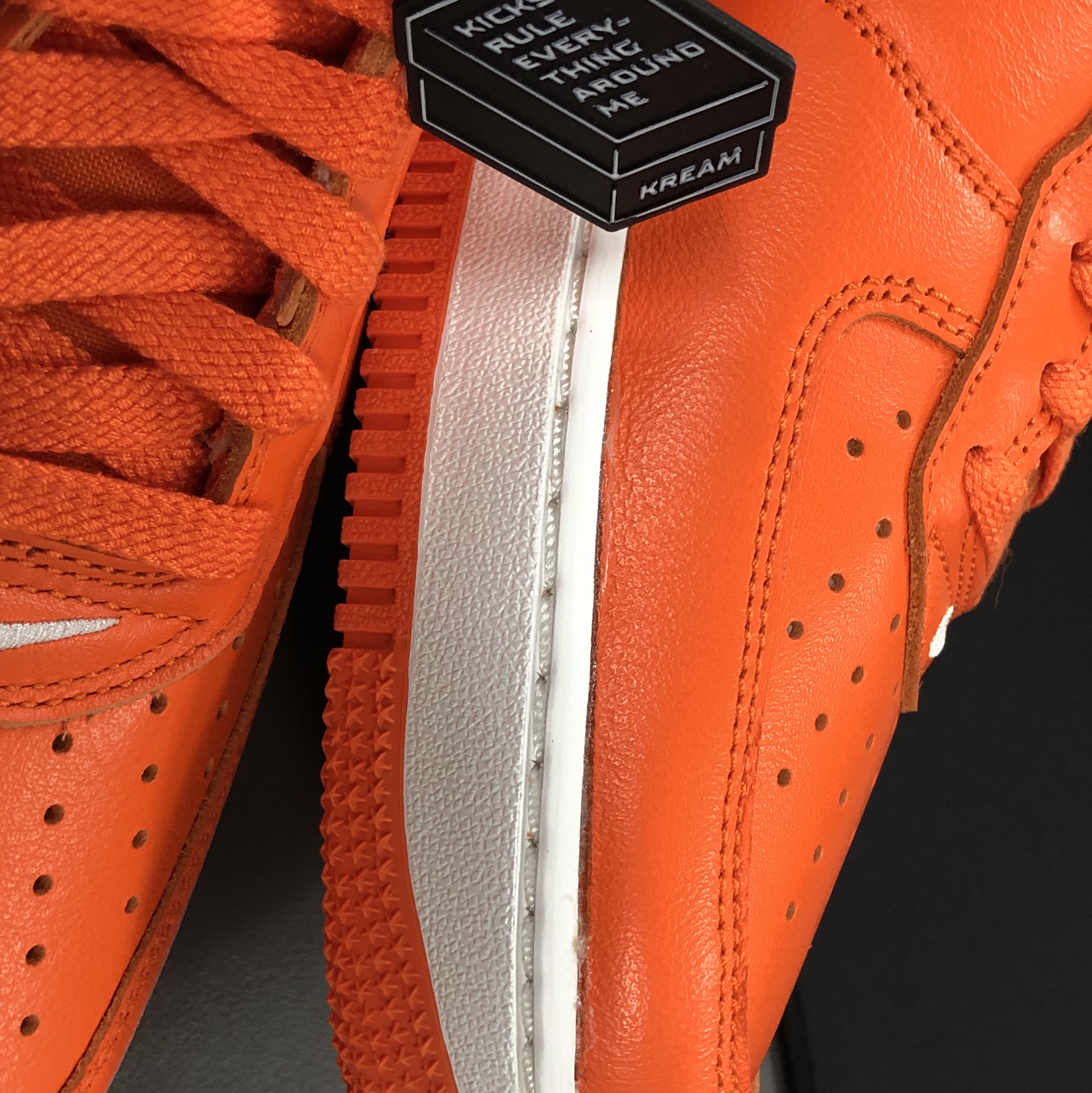 Nike Air Force 1 Low Retro Color of The Month Safety Orange 착용 스타일