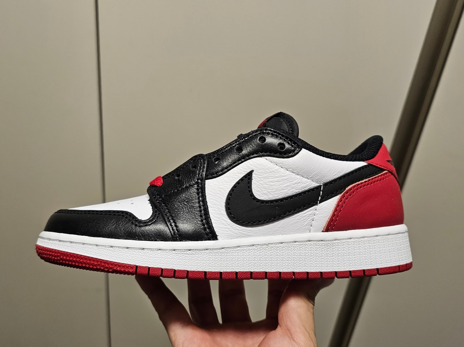(GS) Jordan 1 Retro Low OG Black Toe 착용 스타일