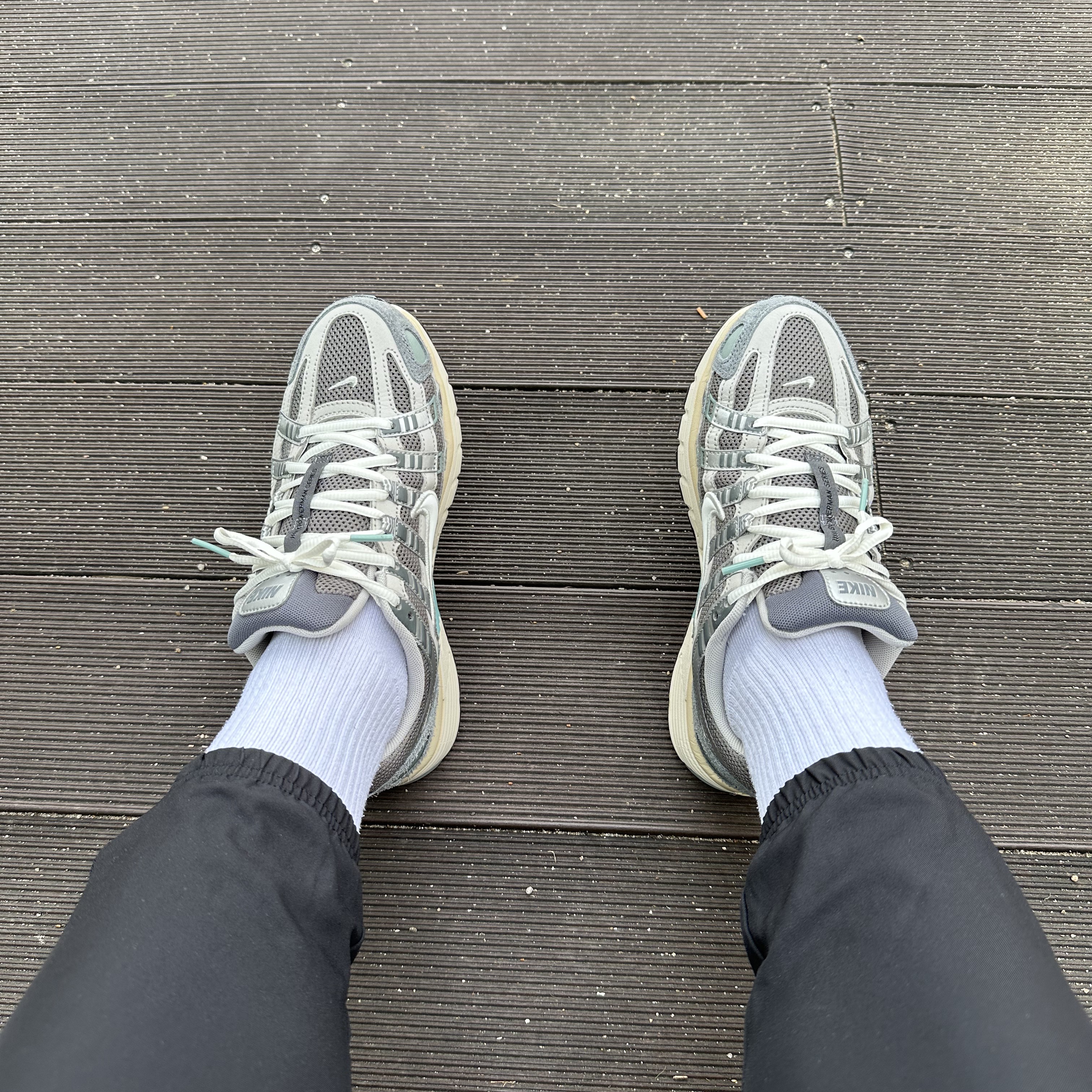 Nike P-6000 Flat Pewter Light Iron Ore 착용 스타일