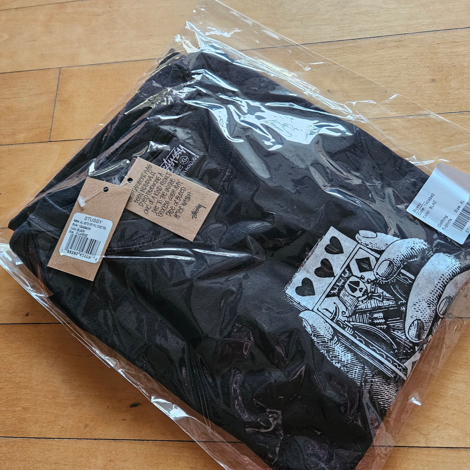Stussy All Bets Off Pigment Dyed T-Shirt Black 착용 스타일