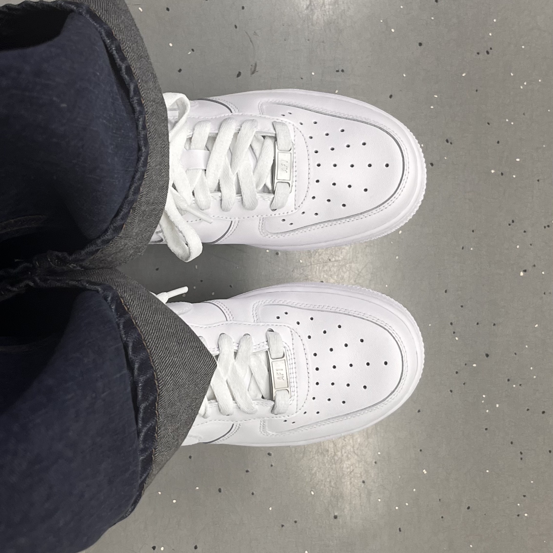 (W) Nike Air Force 1 '07 Low White 착용 스타일 - 2
