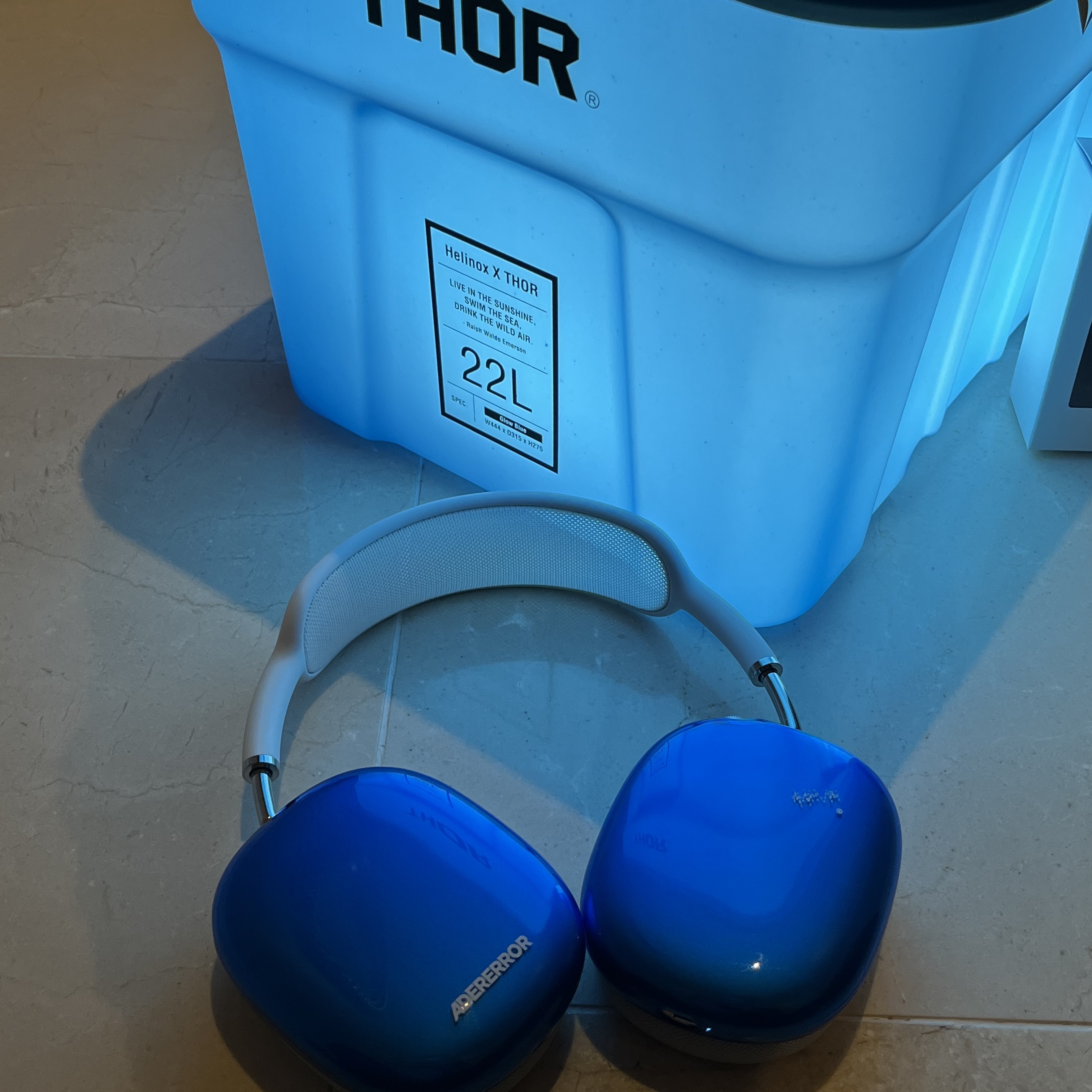 Ader Error Standic AirPods Max Case Z-Blue 착용 스타일 - 1