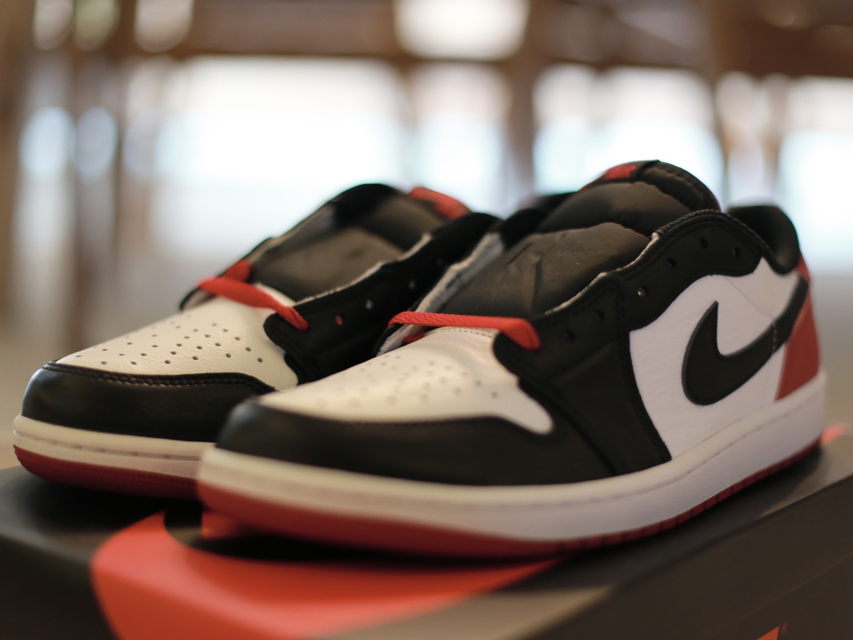 Jordan 1 Retro Low OG Black Toe 착용 스타일 - 2