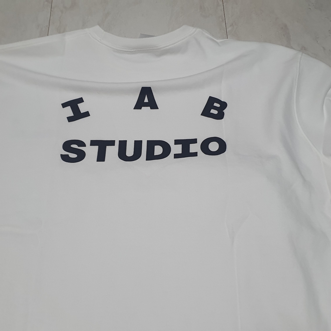 IAB Studio T-Shirt White - 23FW 착용 스타일 - 1