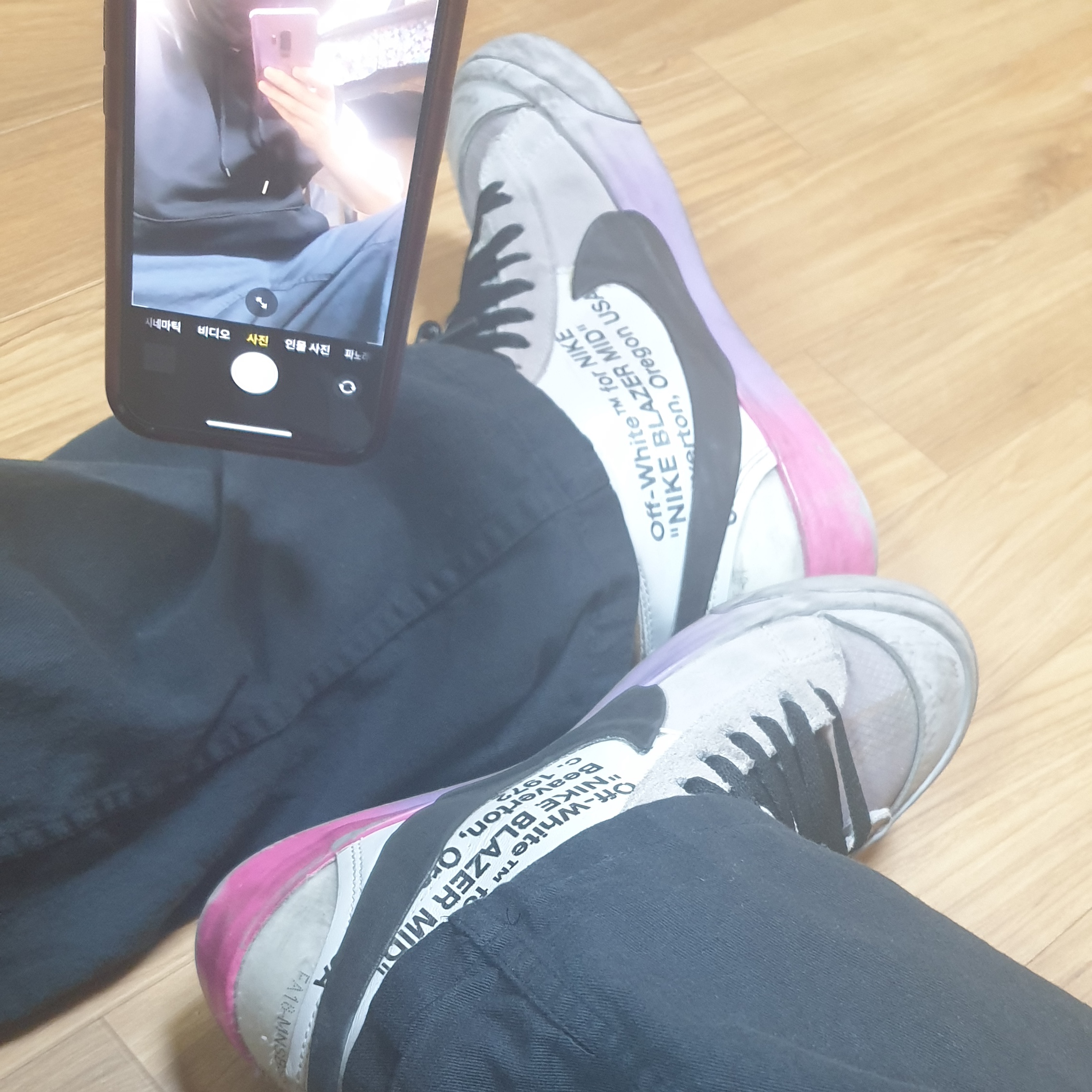 Nike x Off-White Blazer Mid Wolf Grey Serena Queen 착용 스타일