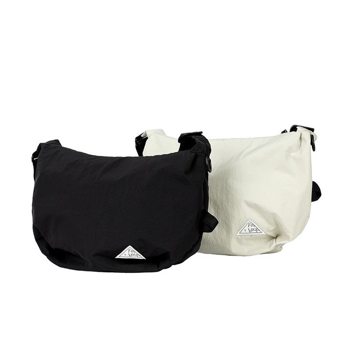 Found Pocket Penny Cross Bag Black, Found Pocket Penny Cross Bag Sage Green 착용 스타일