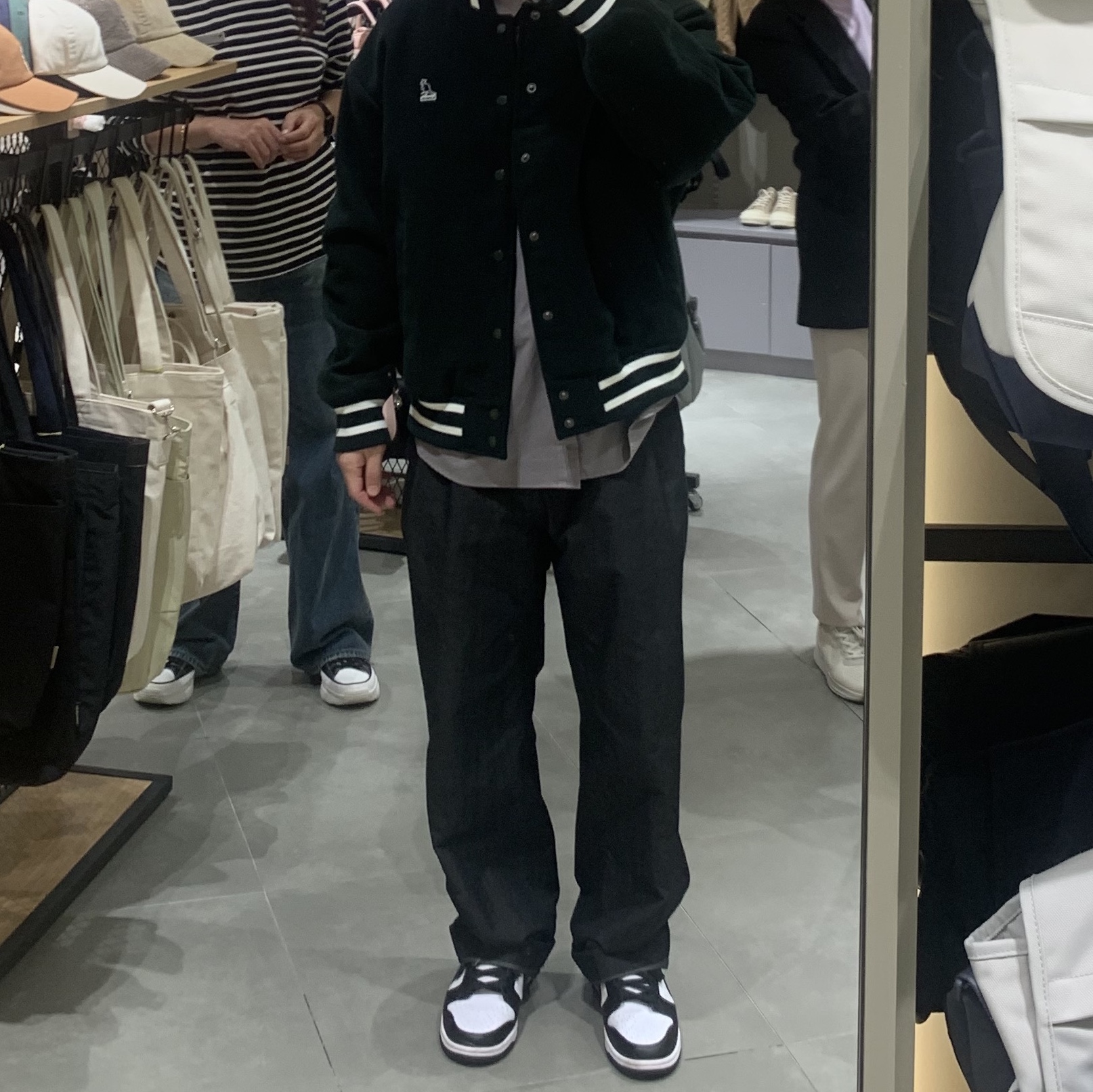 Nike Dunk Low Retro Black 착용 스타일