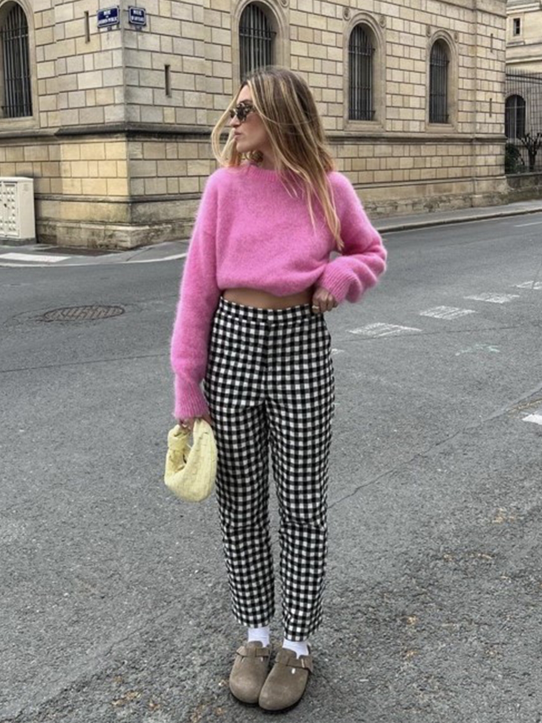 (W) Miu Miu Crewneck Cashmere Sweater Pink, Acne Studios Kalon Crewneck Sweater Faded Pink Melange 착용 스타일 - 5