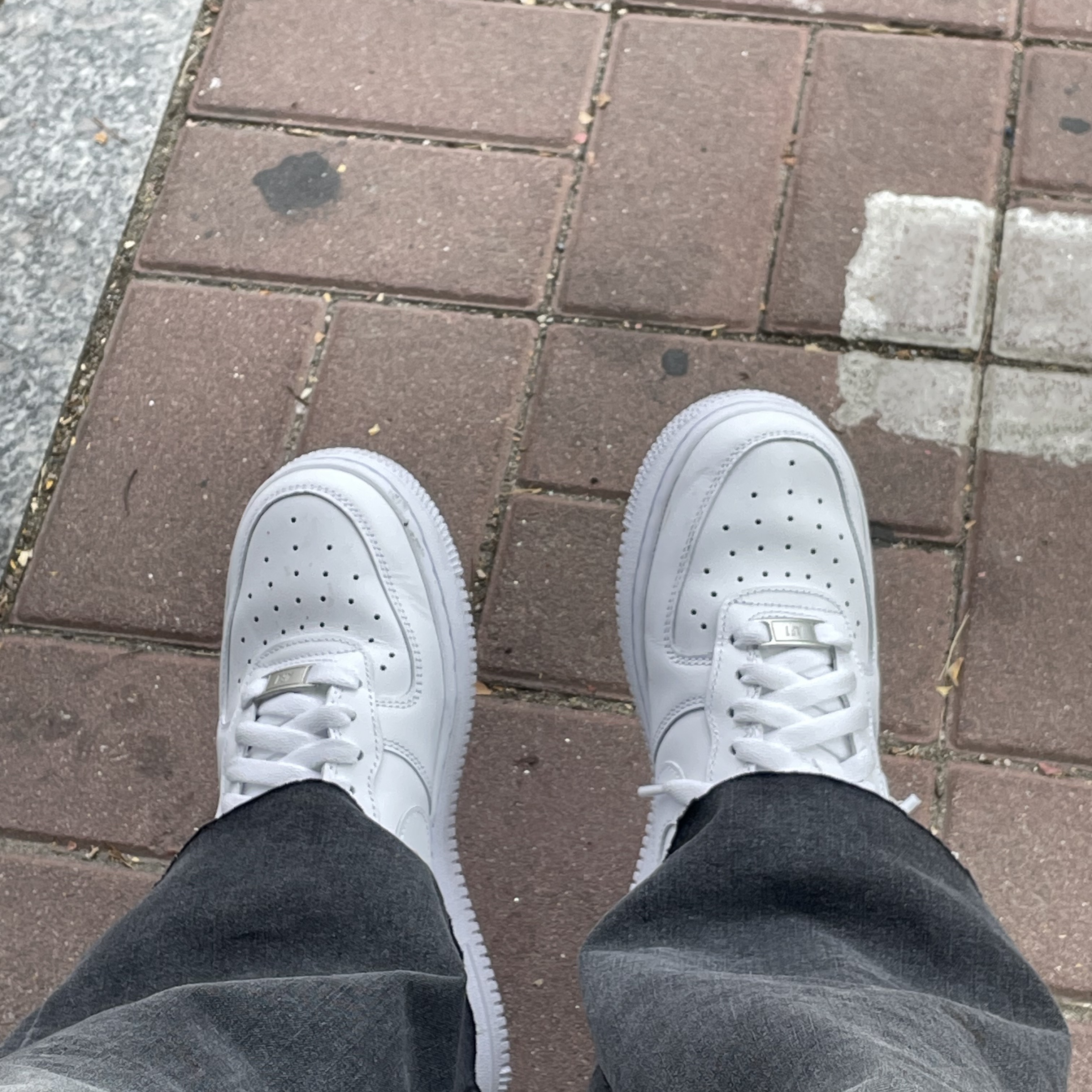 (W) Nike Air Force 1 '07 Low White 착용 스타일