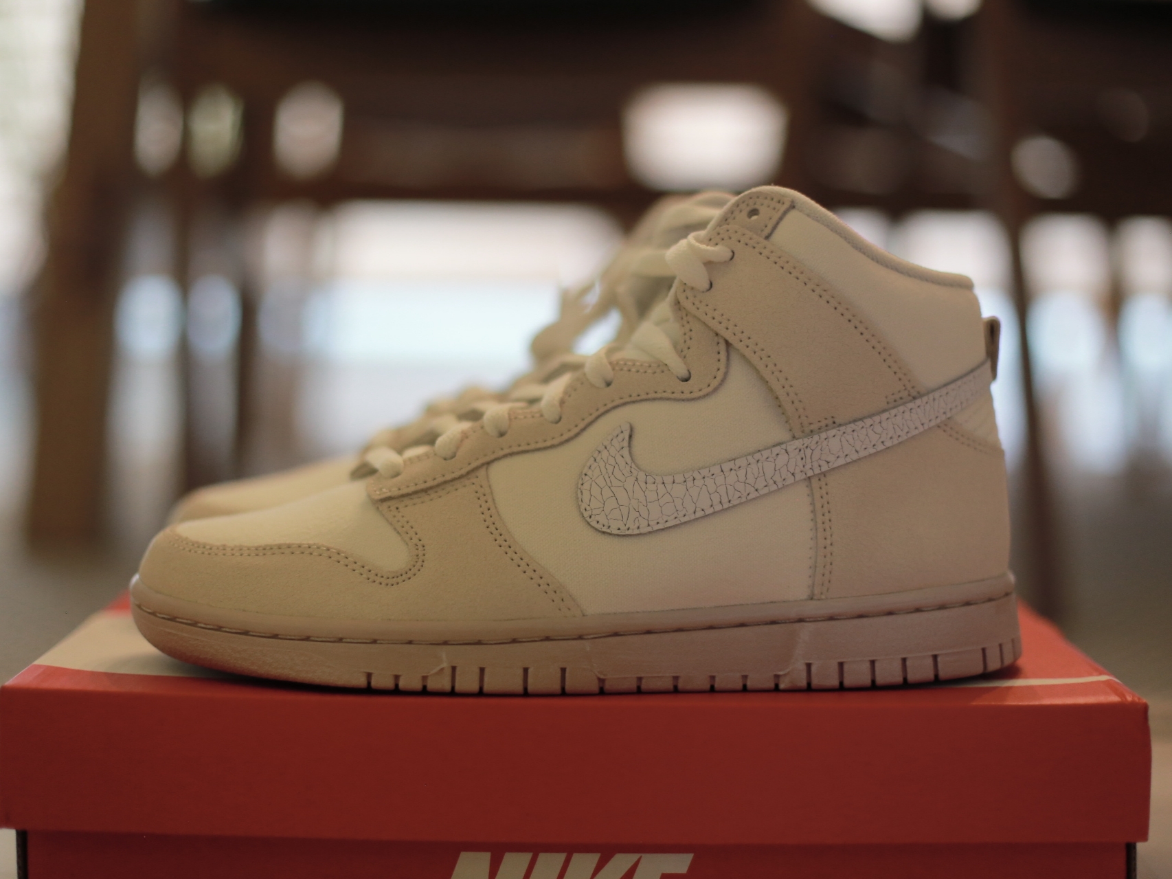 Nike Dunk High Retro PRM Summit White Phantom 착용 스타일 - 1