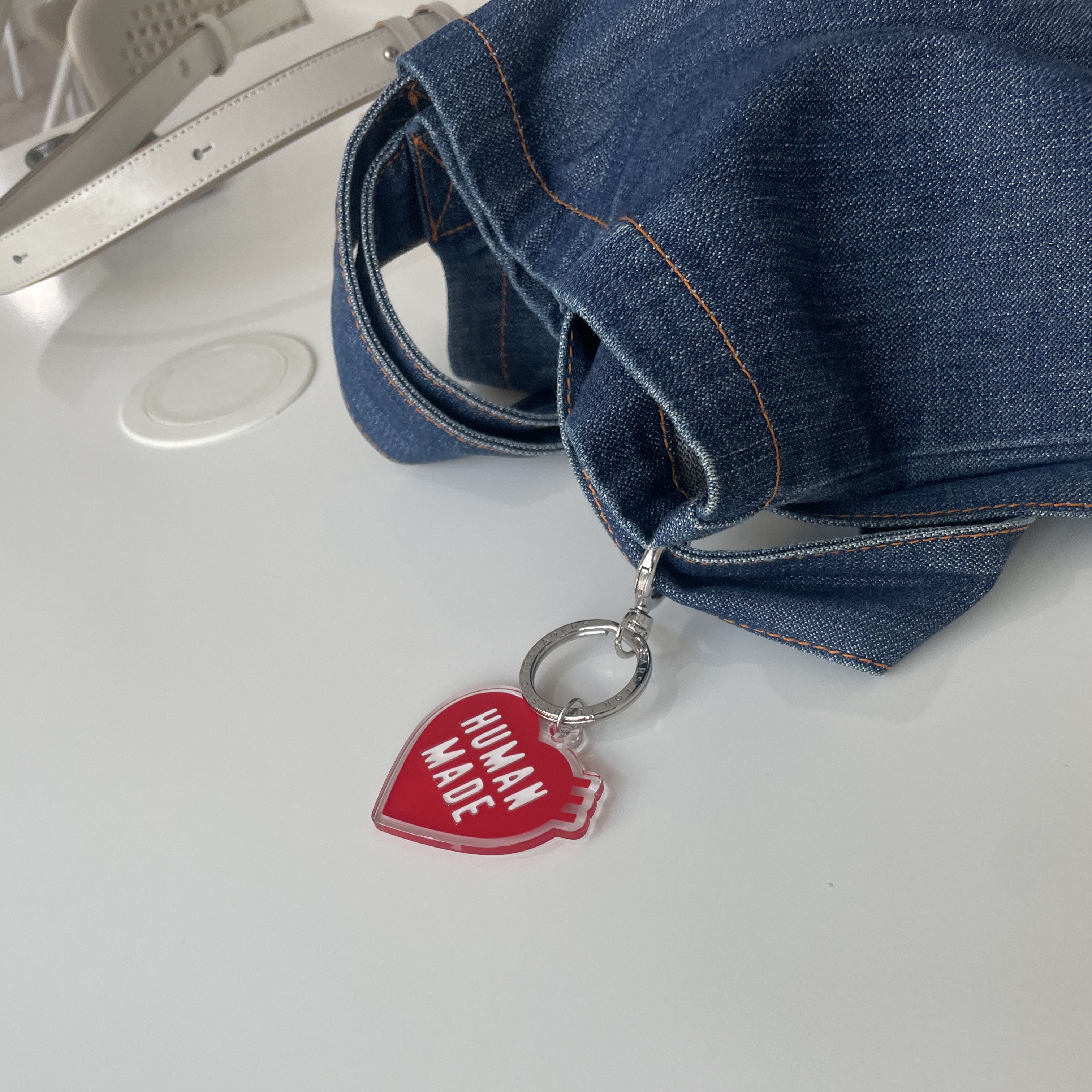 Human Made Heart Keyring Red 착용 스타일