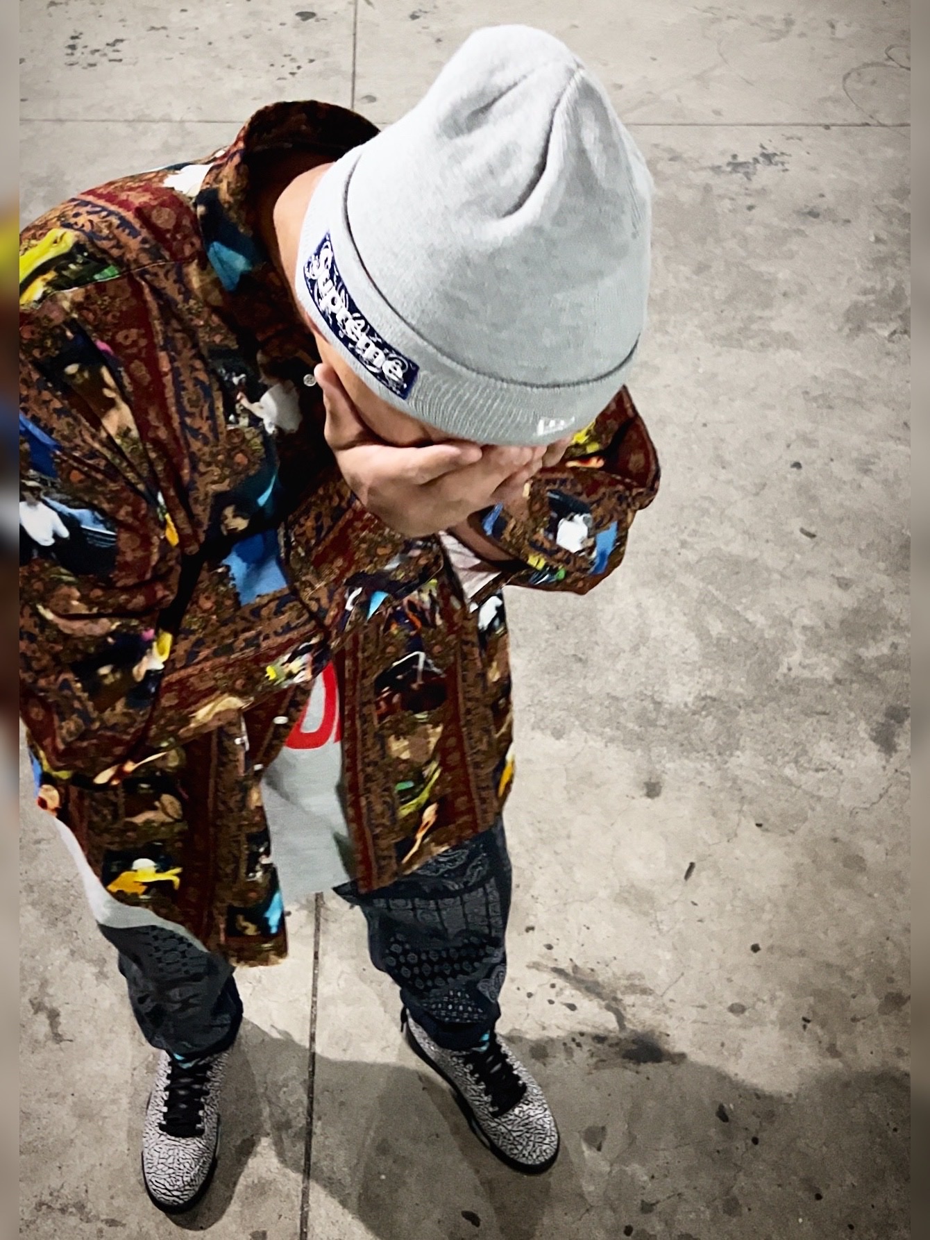 Supreme New Era Box Logo Beanie Heather Grey - 19FW, Supreme Don’t Fuck Around T-Shirt Heather Grey - 22FW 착용 스타일 - 3