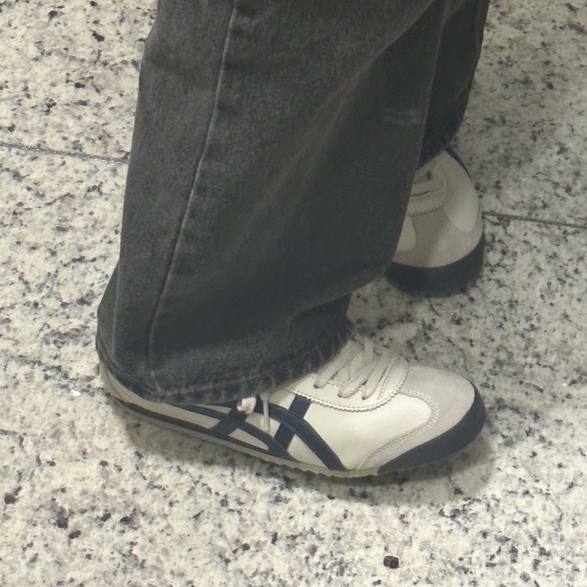 Onitsuka Tiger Mexico 66 Birch 착용 스타일