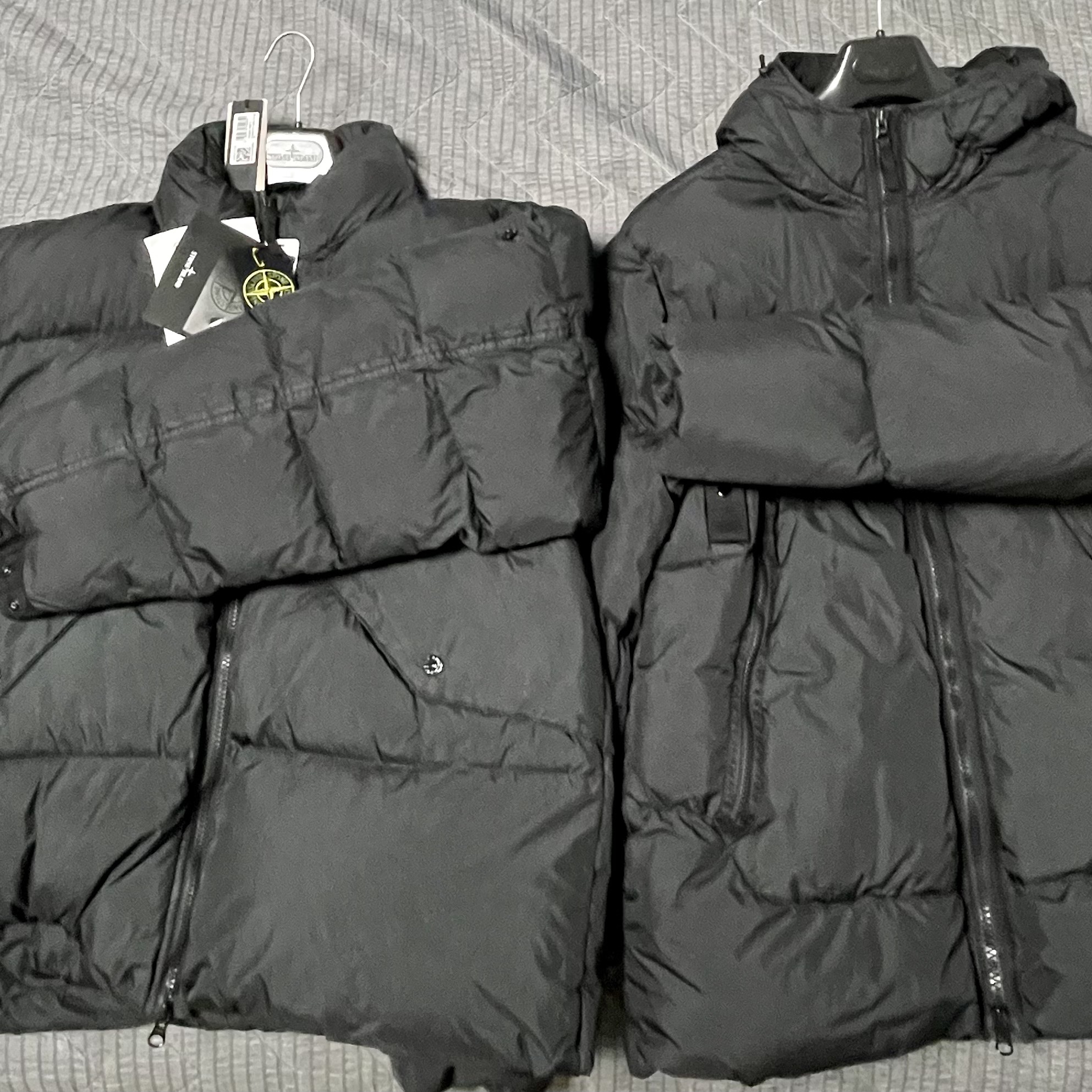 Stone Island 40623 Garment Dyed Crinkle Reps Recycled Nylon Down Jacket Black - 23FW, Stone Island 40123 Garment Dyed Crinkle Reps Down Jacket Black - 21FW 착용 스타일 - 2