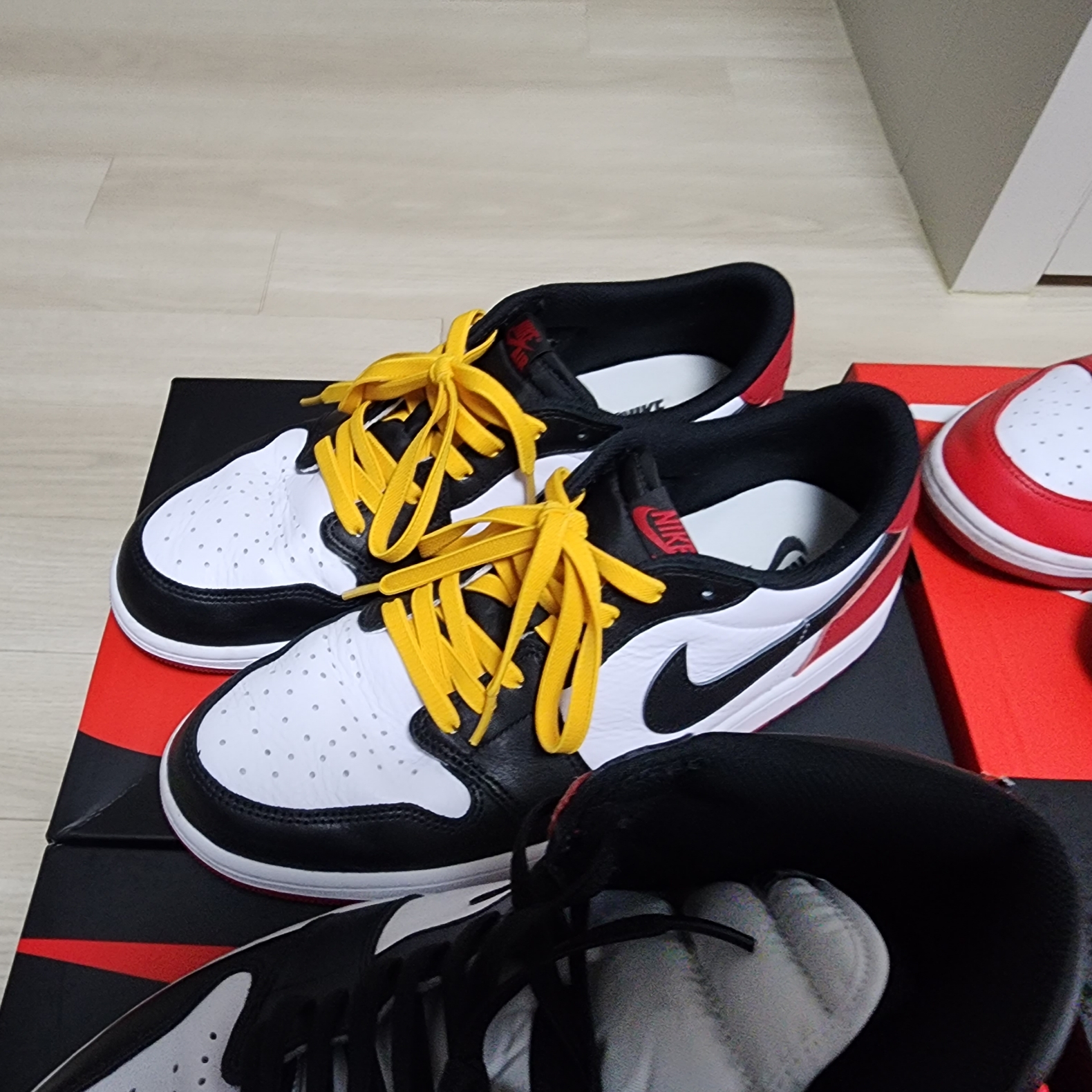 Jordan 1 Retro Low OG Black Toe 착용 스타일