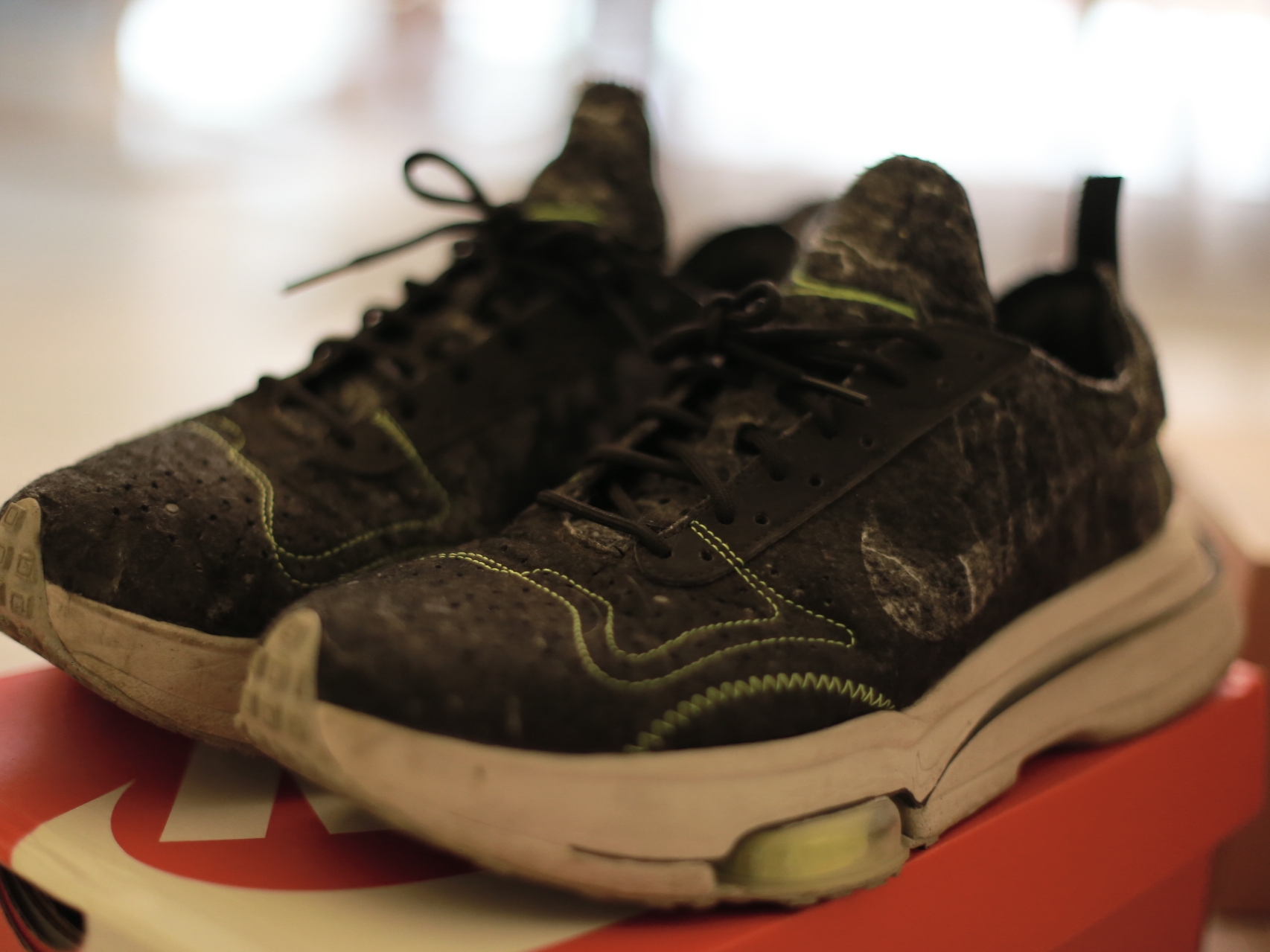 Nike Air Zoom Type Recycled Wool Pack Black Electric Green 착용 스타일 - 2
