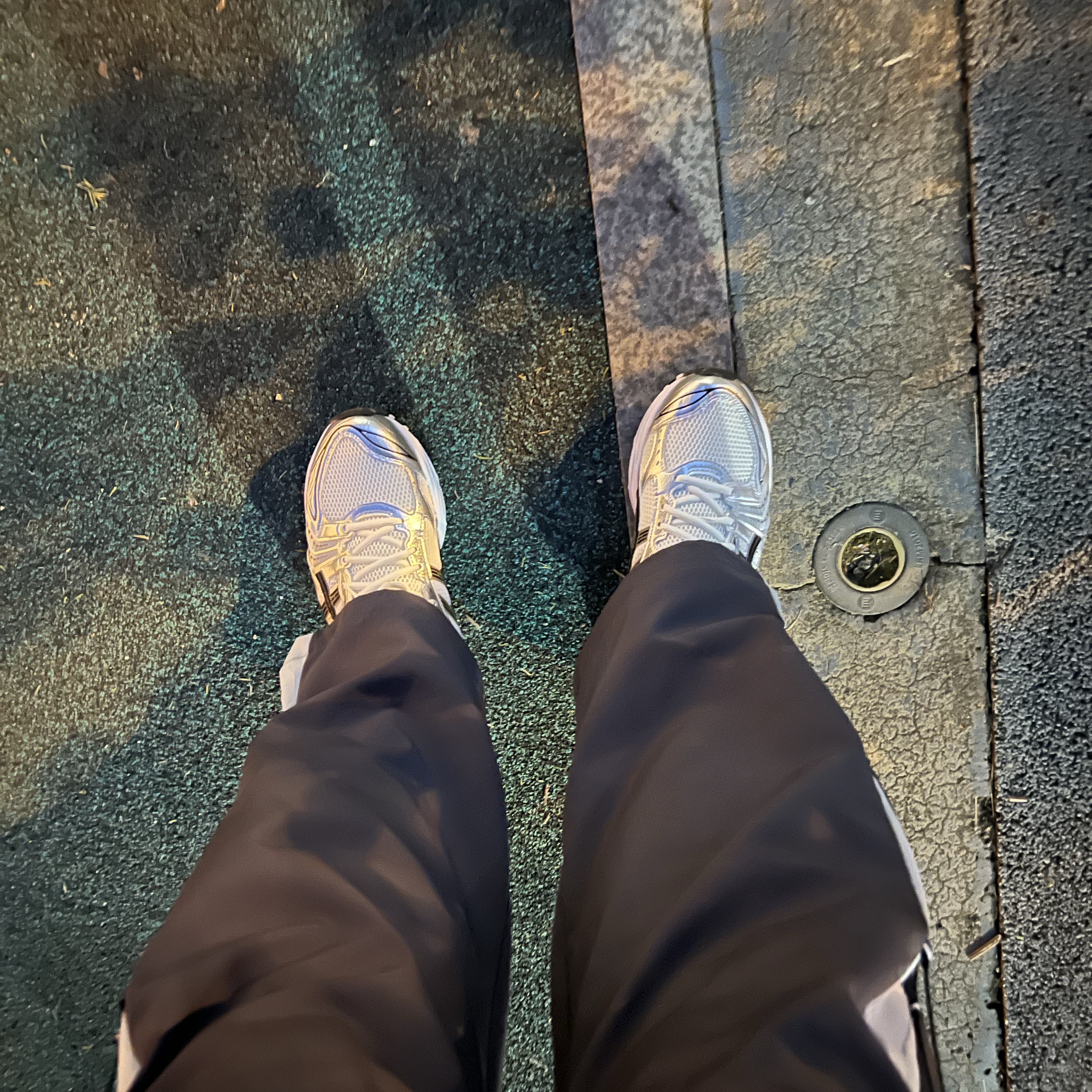 Asics Gel-Kayano 14 Cream Black 착용 스타일