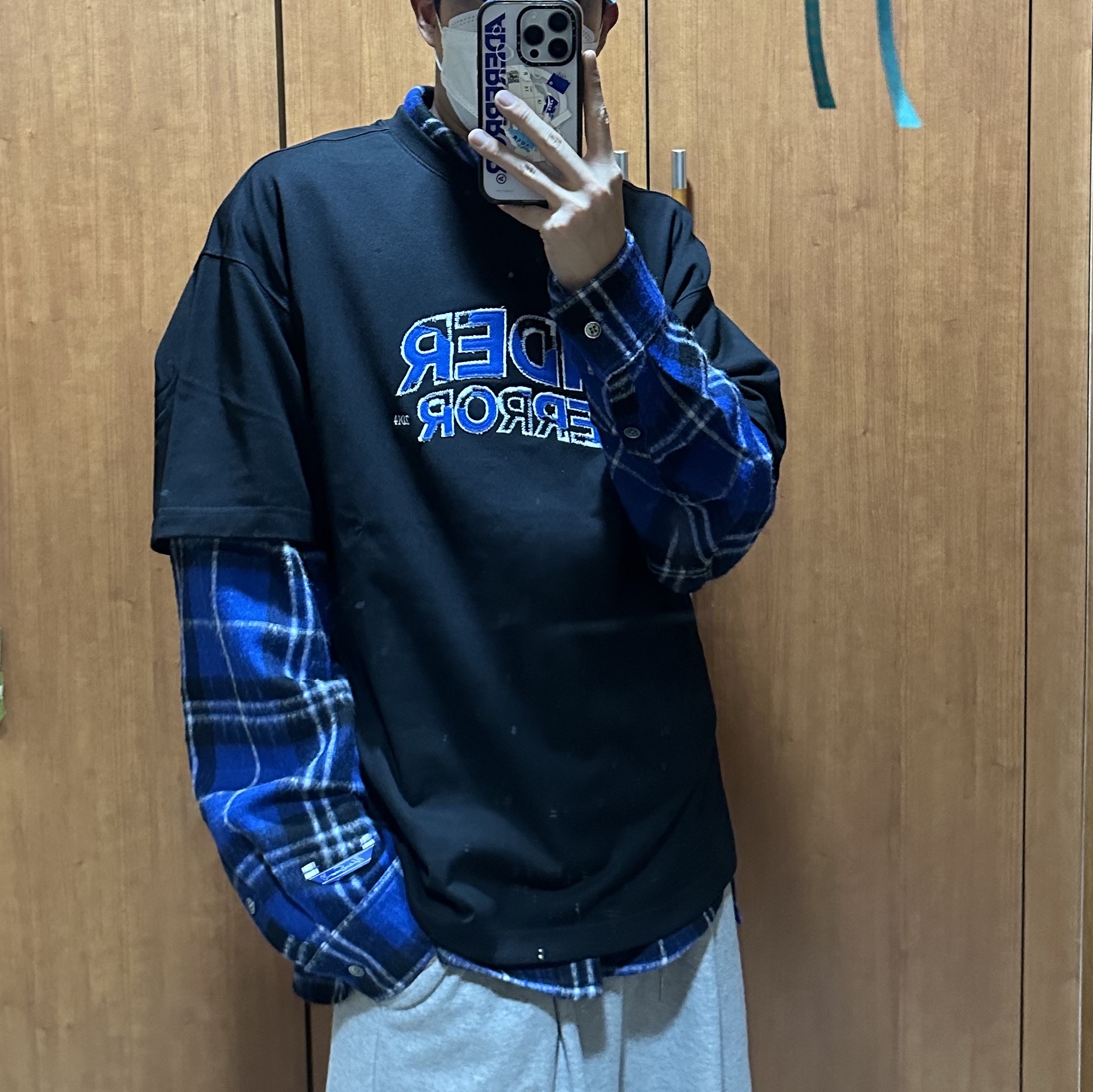 Ader Error Edca Logo T-Shirt Noir, Ader Error Roa Shirt Z-Blue 착용 스타일