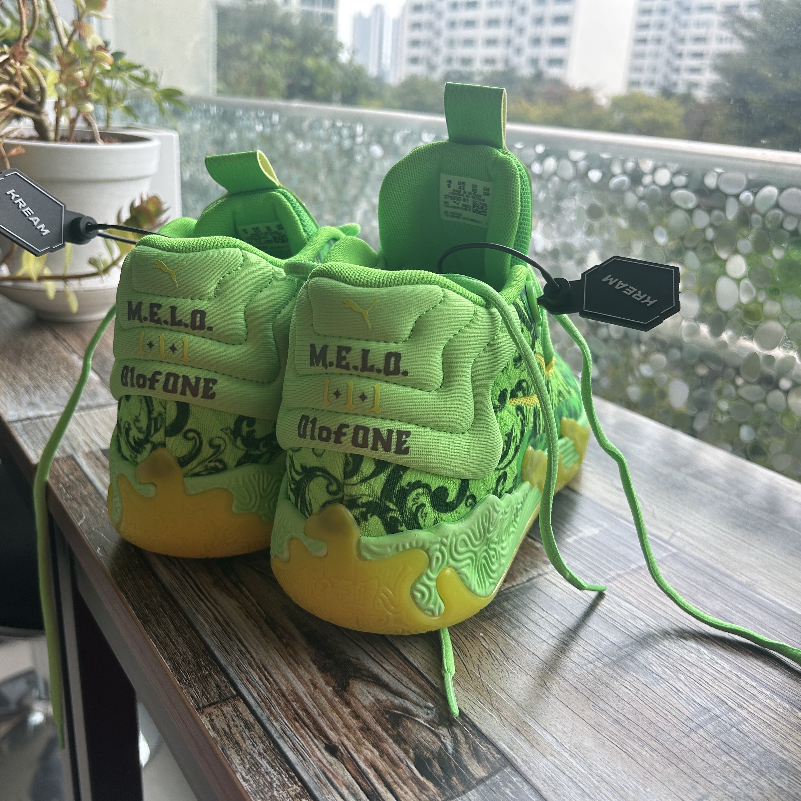 Puma MB.03 Lamelo Ball Fluro Green Fluro Yellow 착용 스타일 - 2