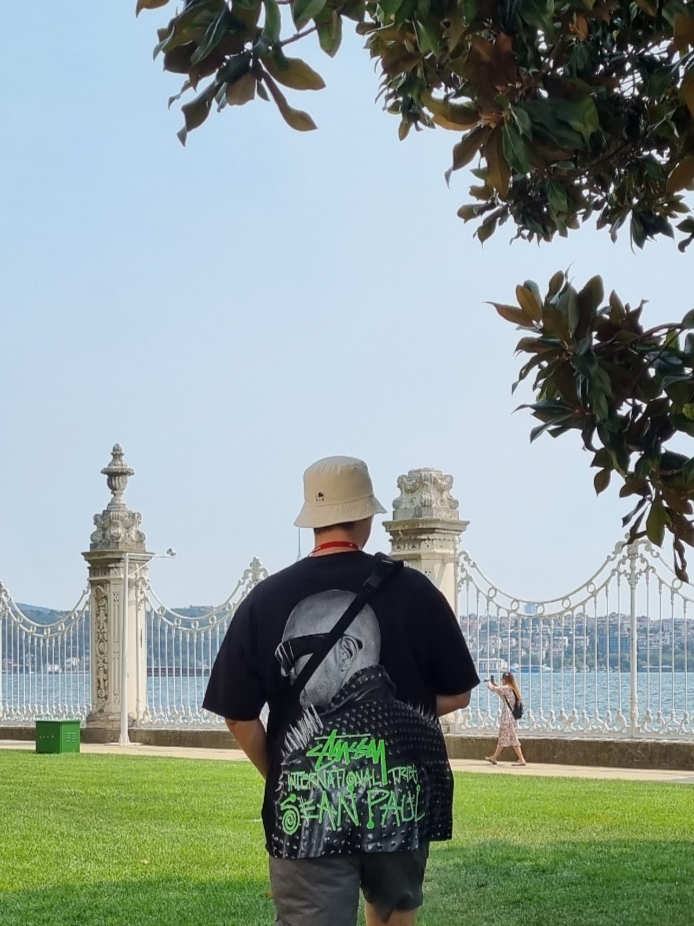 Stussy x Sean Paul T-Shirt Black 착용 스타일