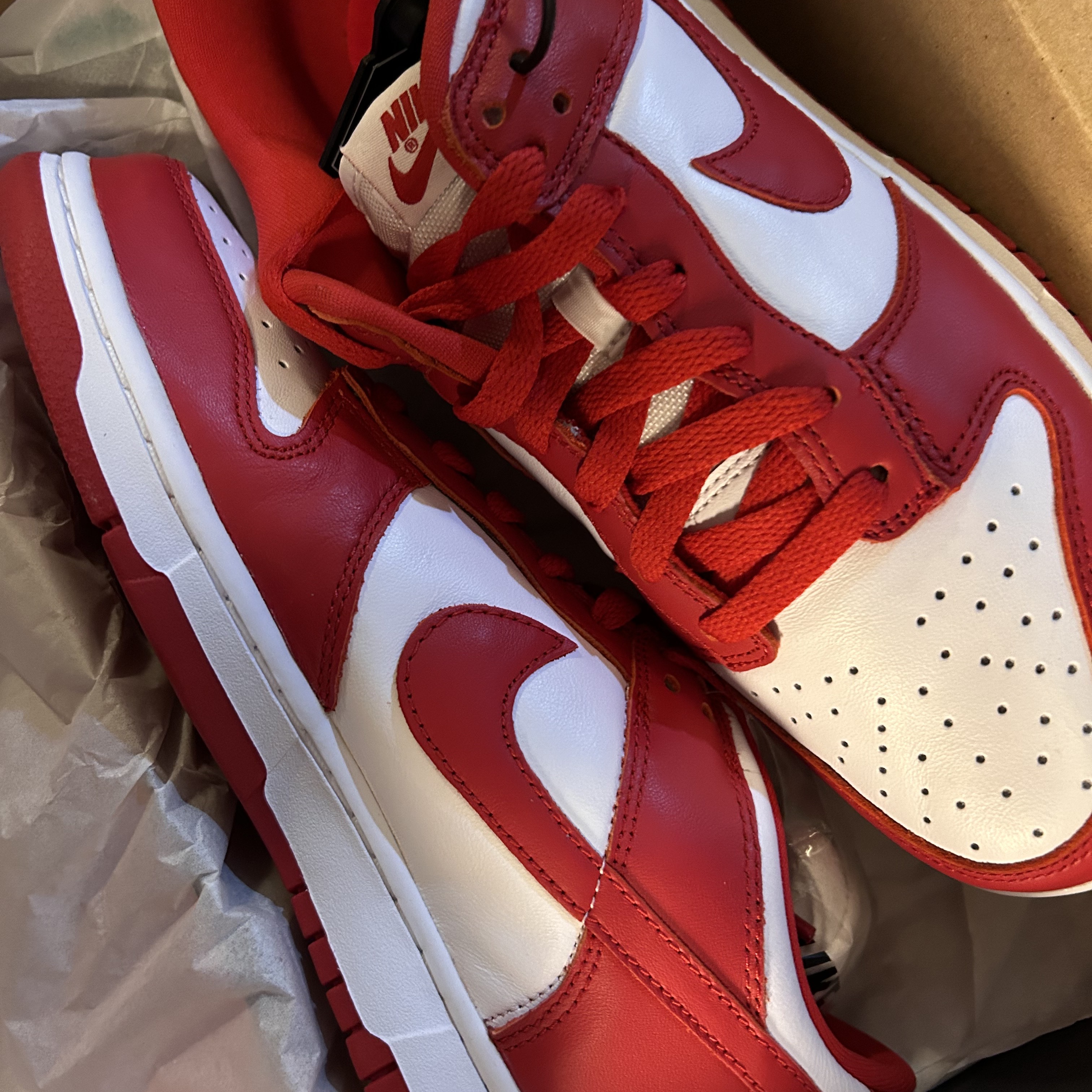 Nike Dunk Low SP White and University Red 2023 착용 스타일