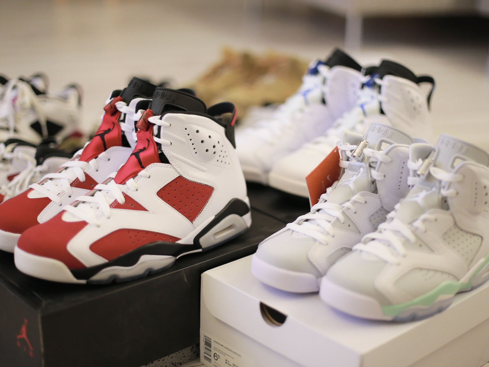 Jordan 6 Retro Carmine 2014 착용 스타일 - 7
