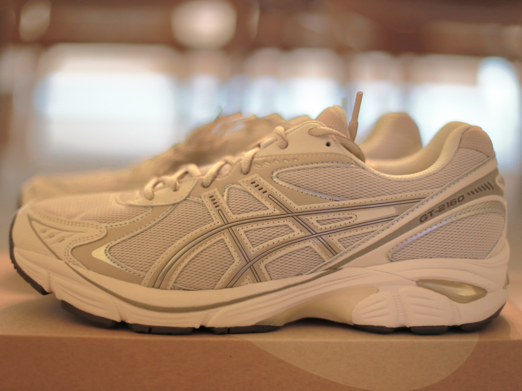 Asics GT-2160 Oatmeal Simply Taupe 착용 스타일 - 1