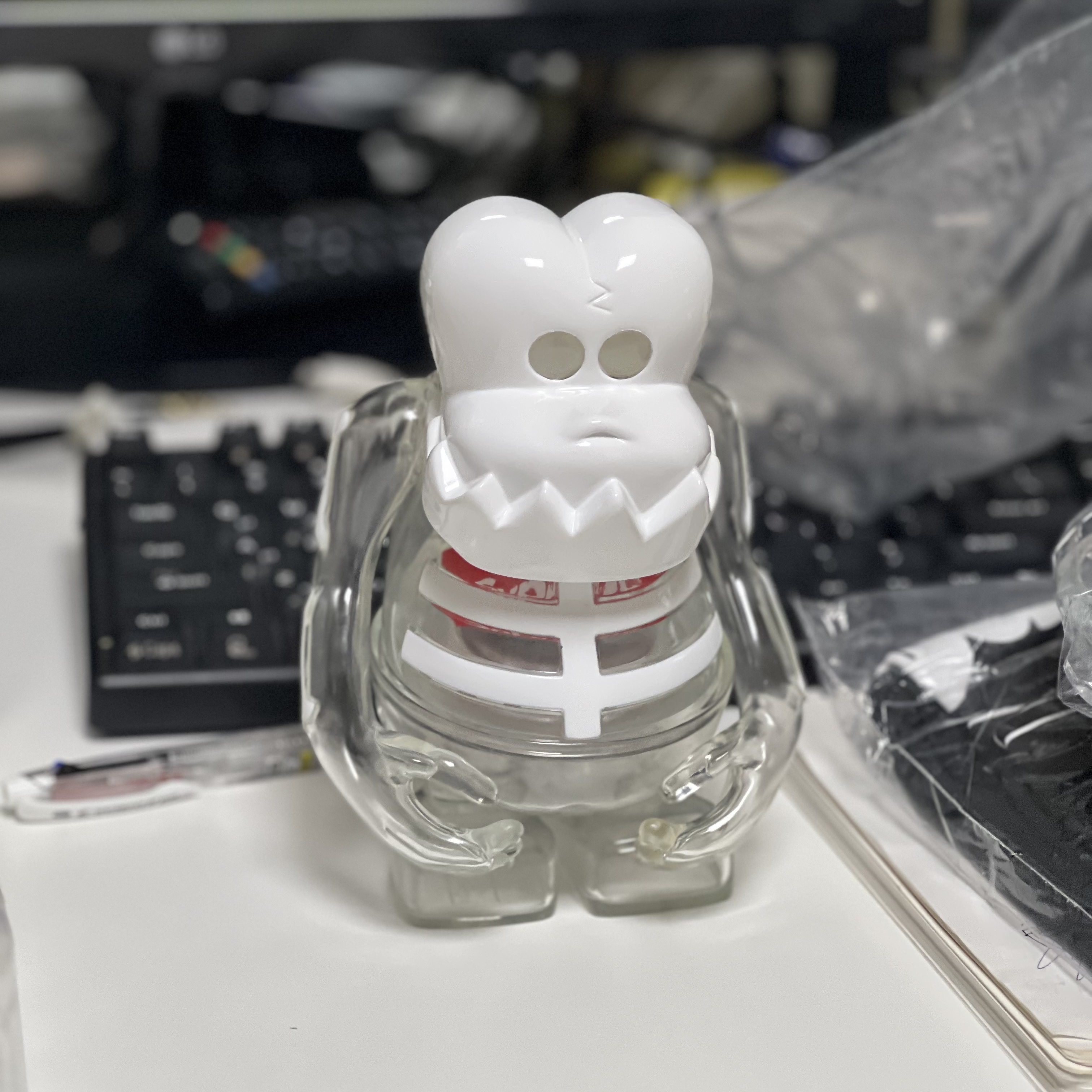 Supreme x Bounty Hunter Skull-Kun Clear - 23FW 착용 스타일 - 1