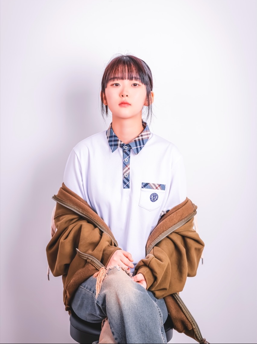 (W) Nike Air Force 1 '07 Low White, New Balance 530 Silver Grey 착용 스타일 - 4