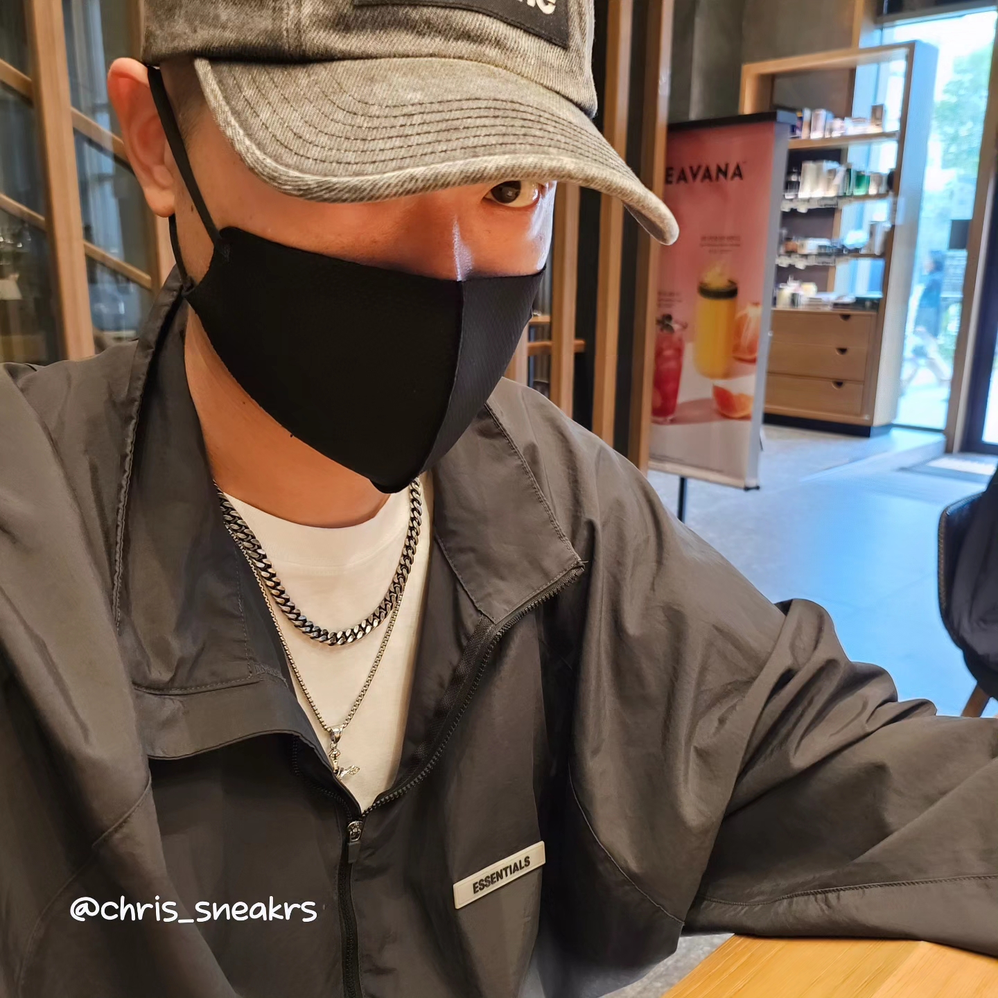Supreme Denim Camp Cap Washed Black - 22FW, Balenciaga Explorer Beltpack Black 착용 스타일 - 5