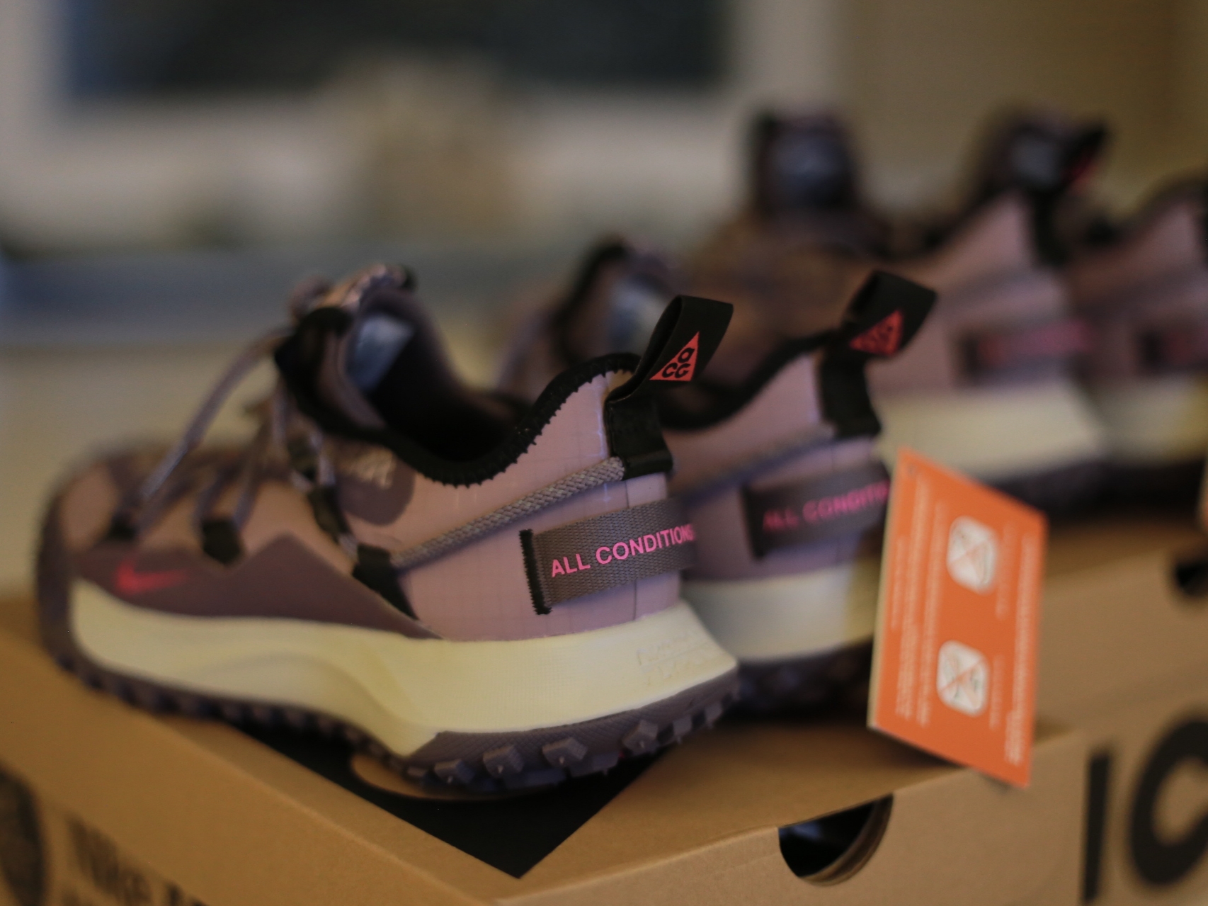 Nike ACG Mountain Fly Low Canyon Purple 착용 스타일 - 3