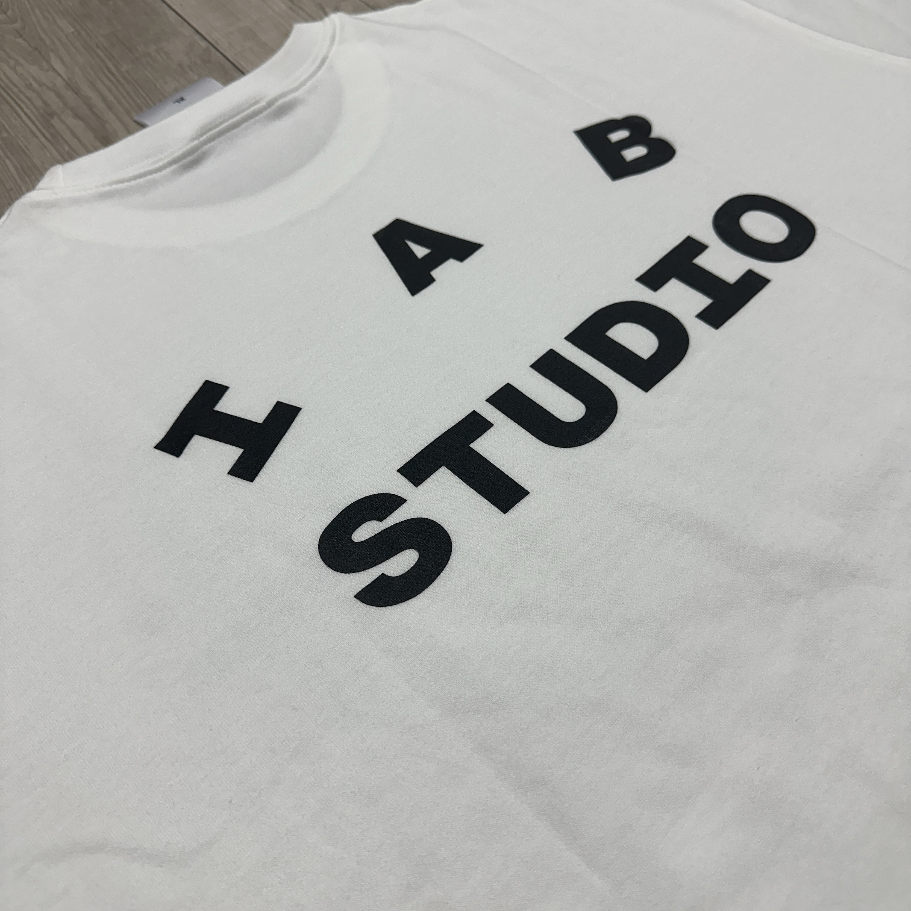 IAB Studio T-Shirt White - 23FW 착용 스타일 - 2
