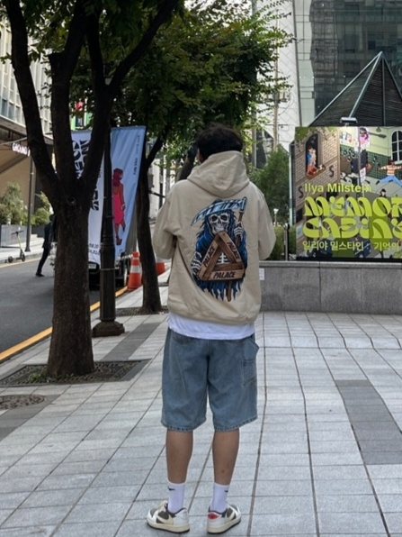 Palace Reaper Hood Camel - 23FW, Jordan 1 x Travis Scott Retro Low OG SP Sail and Ridgerock 착용 스타일 - 1