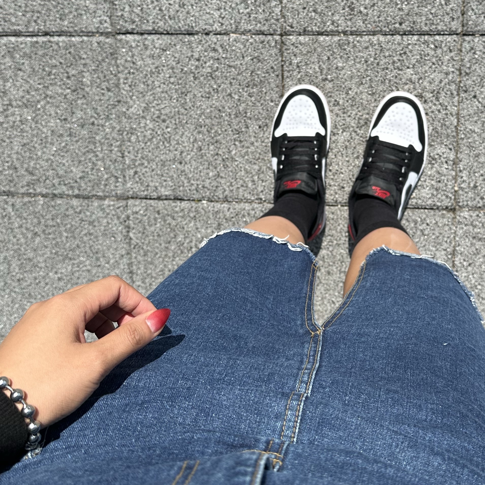 Jordan 1 Retro Low OG Black Toe 착용 스타일 - 2