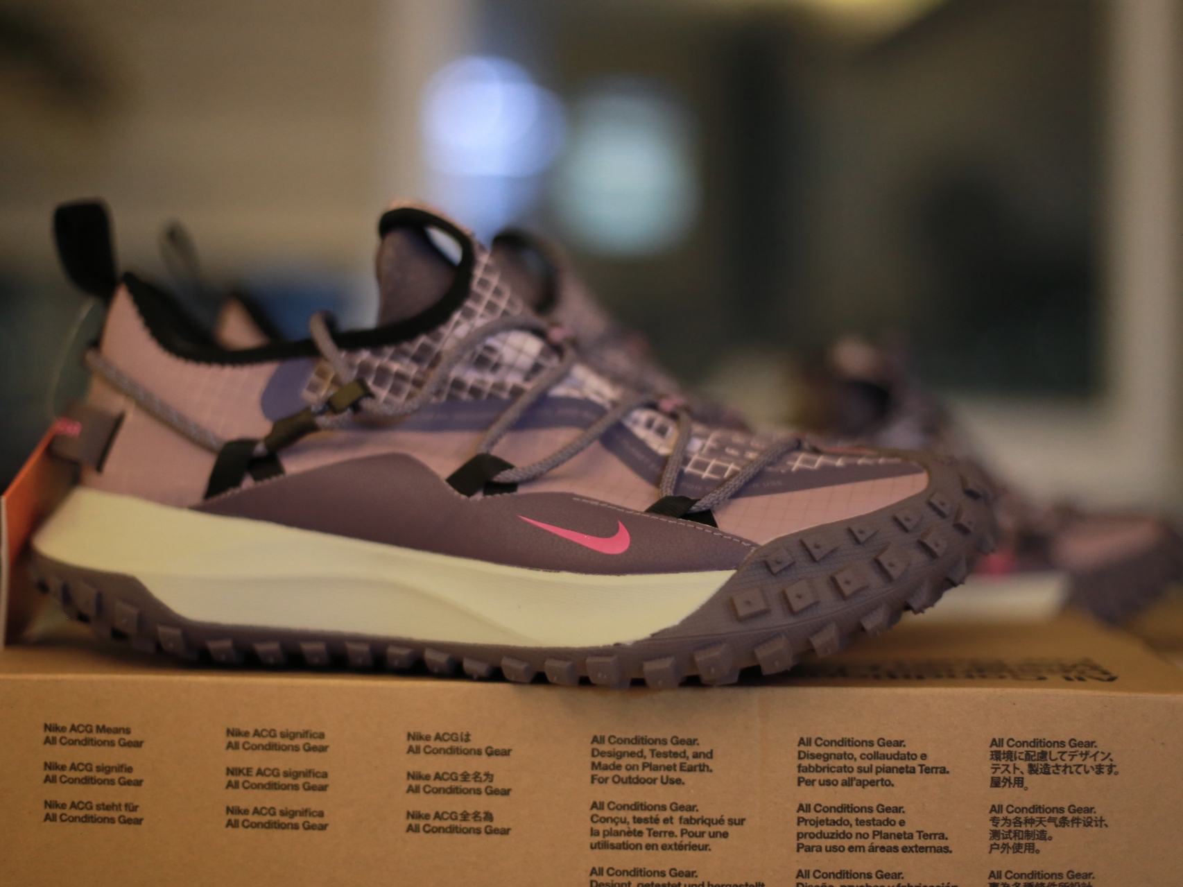 Nike ACG Mountain Fly Low Canyon Purple 착용 스타일 - 5