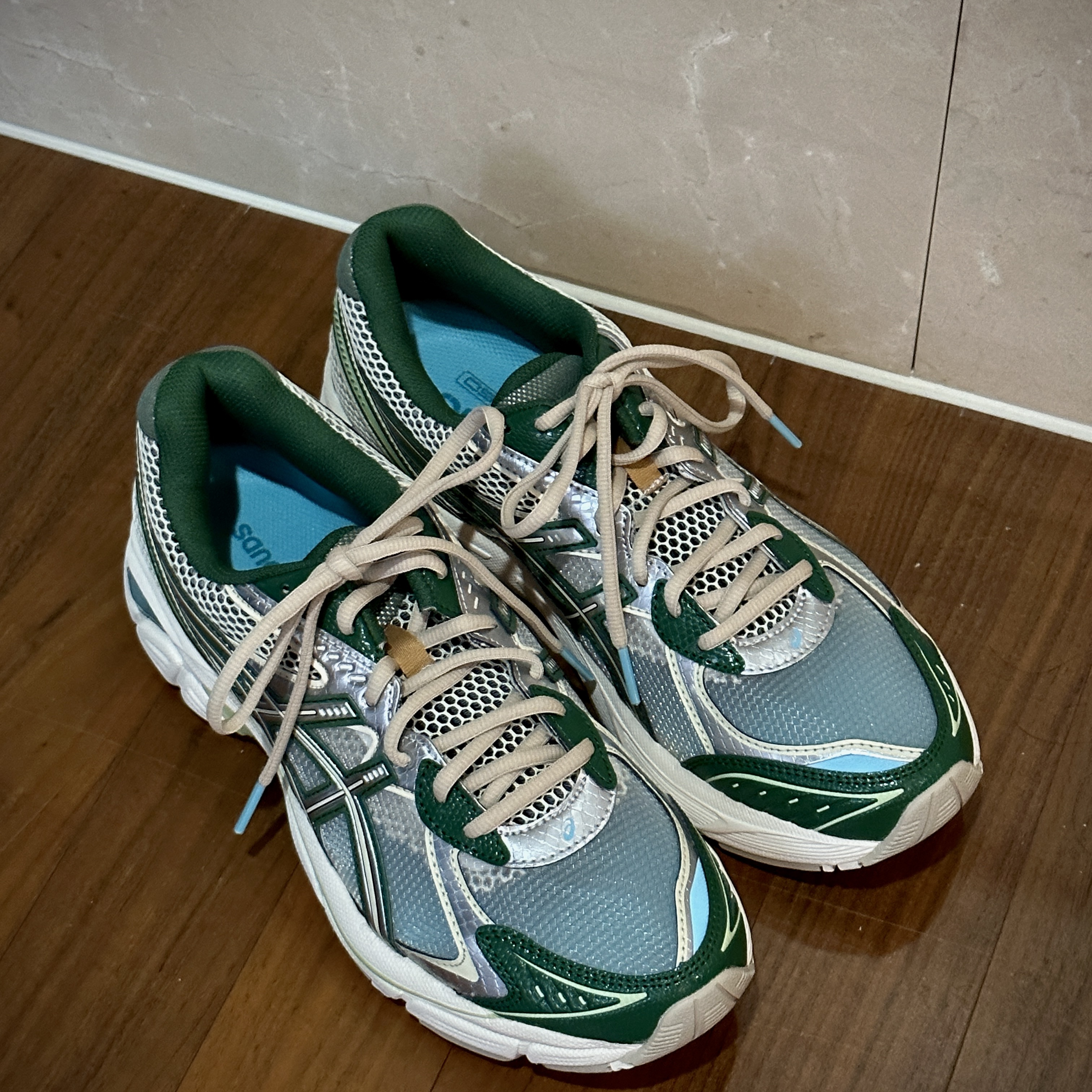 Asics x Above The Clouds GT-2160 Cream Shamrock Green 착용 스타일 - 1