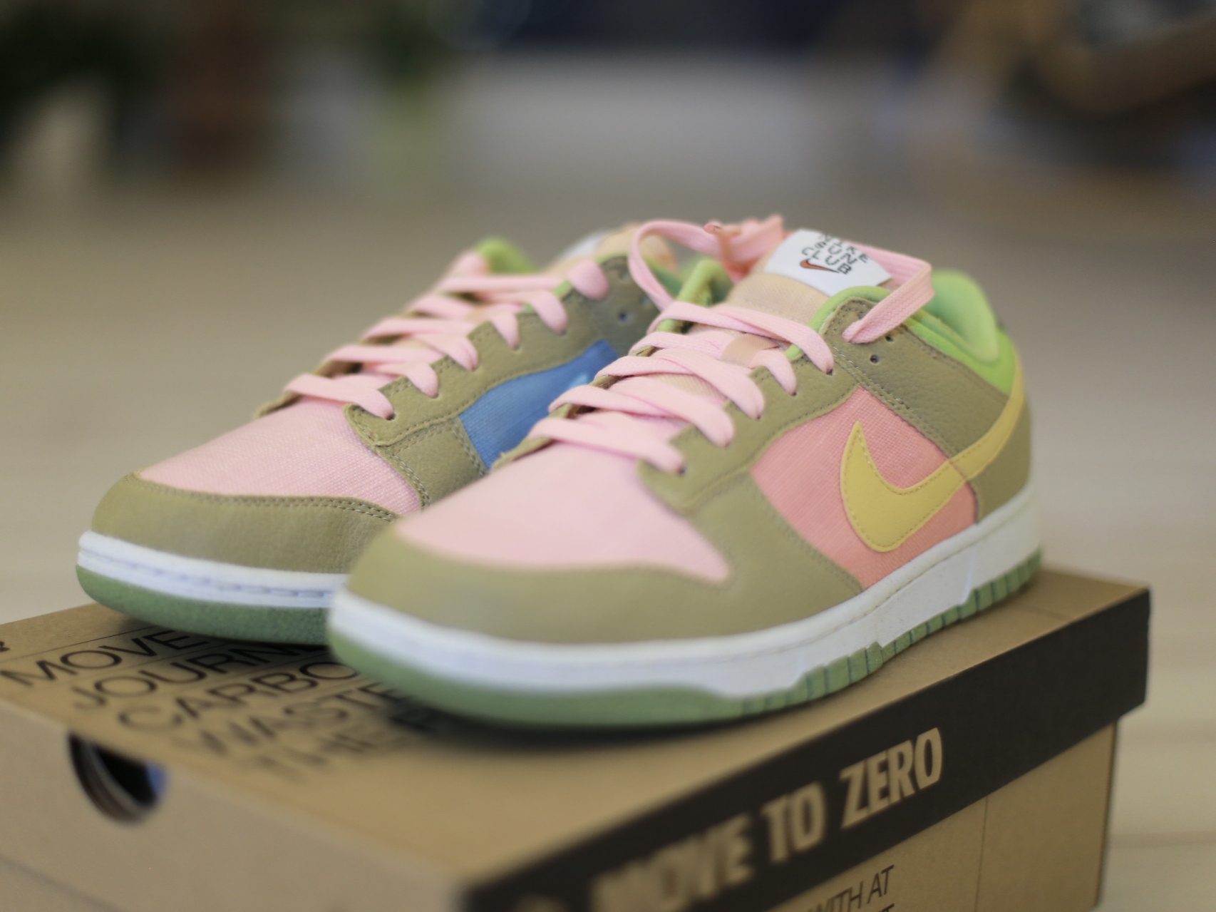Nike Dunk Low Retro SE Next Nature Sun Club Arctic Orange 착용 스타일 - 2