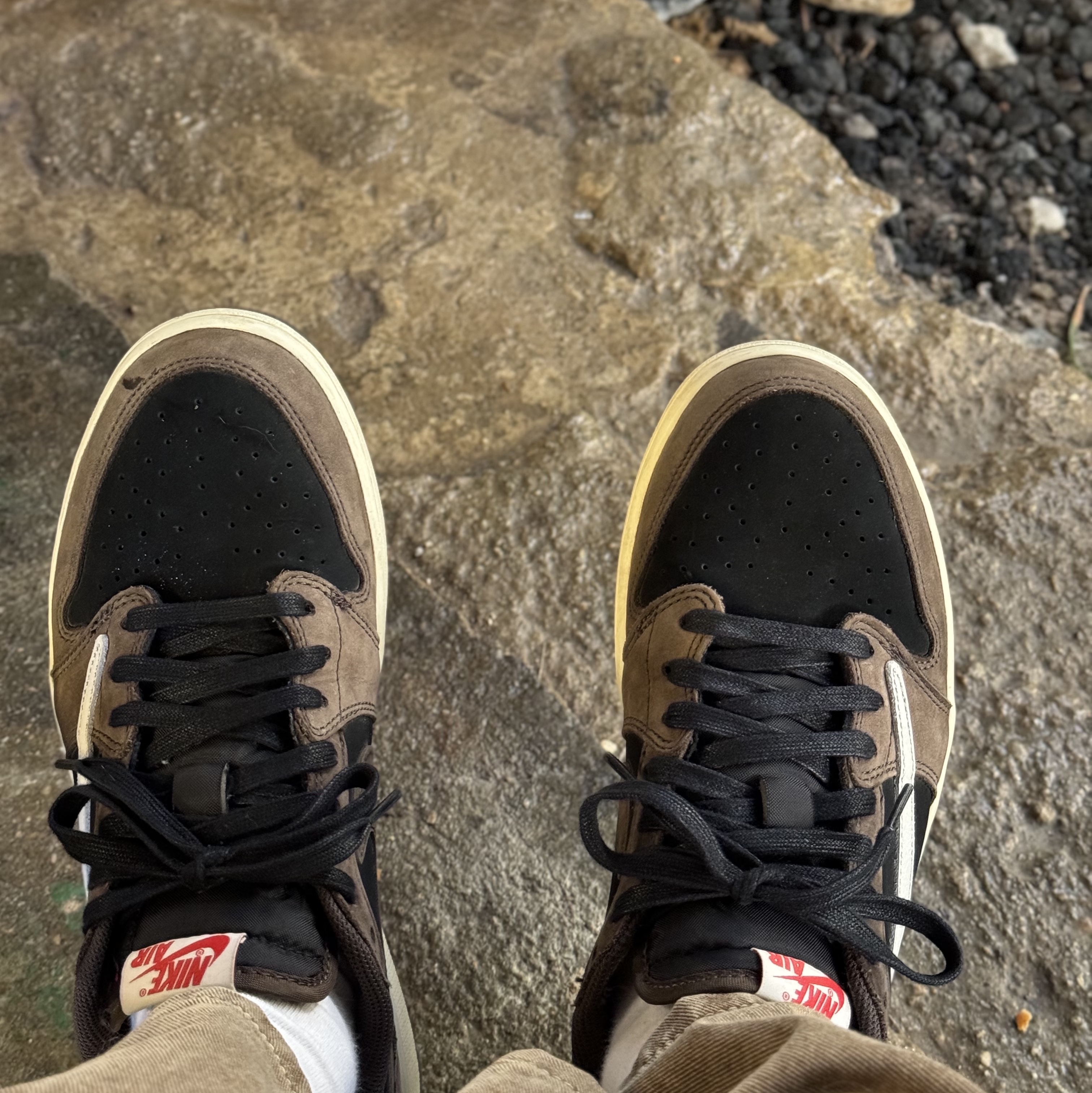 Jordan 1 x Travis Scott Retro Low OG SP Mocha 착용 스타일