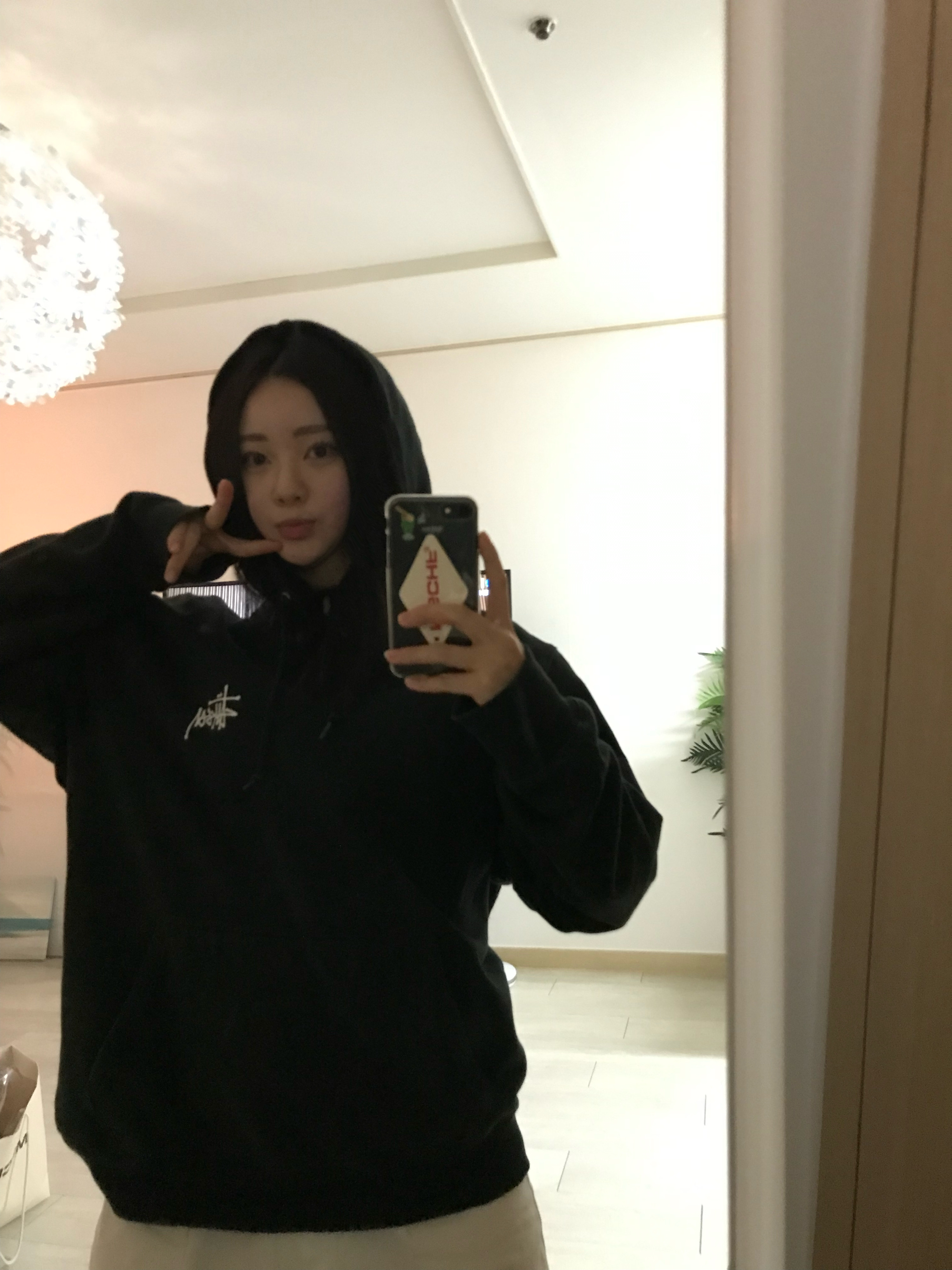 Stussy Basic Stussy Pigment Dyed Hoodie Black 착용 스타일 - 1