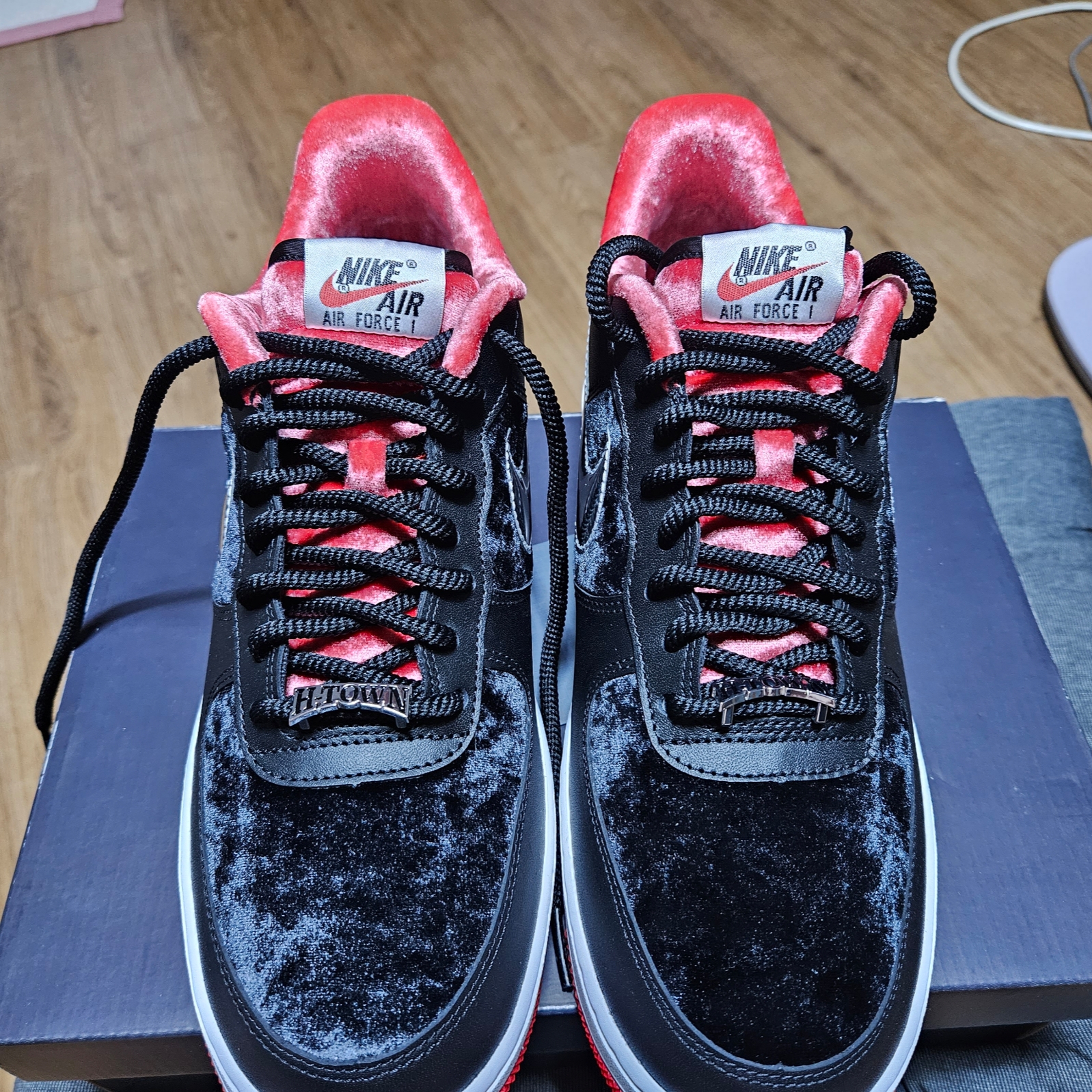 Nike Air Force 1 Low Premium Houston 착용 스타일 - 1