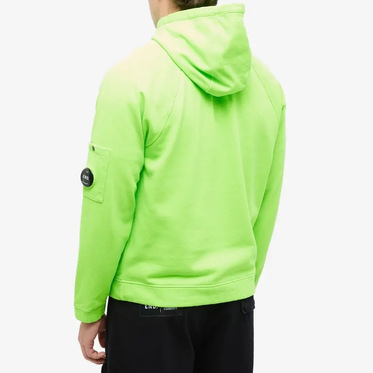 C.P. Company x END. Adapt Plated Fluo Fleece Hoodie Green 착용 스타일 - 3