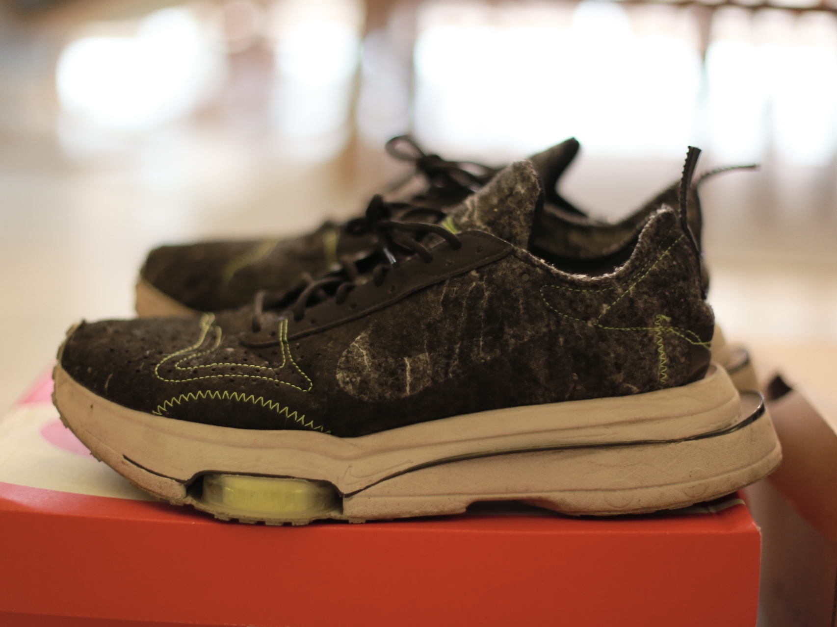 Nike Air Zoom Type Recycled Wool Pack Black Electric Green 착용 스타일 - 1