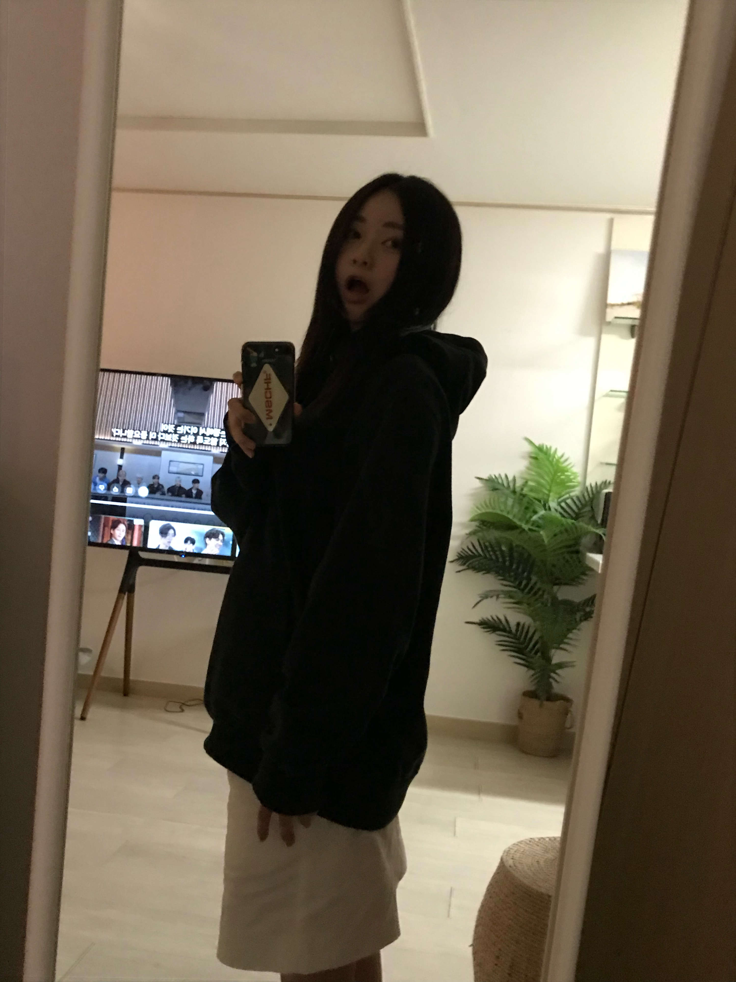 Stussy Basic Stussy Pigment Dyed Hoodie Black 착용 스타일 - 2