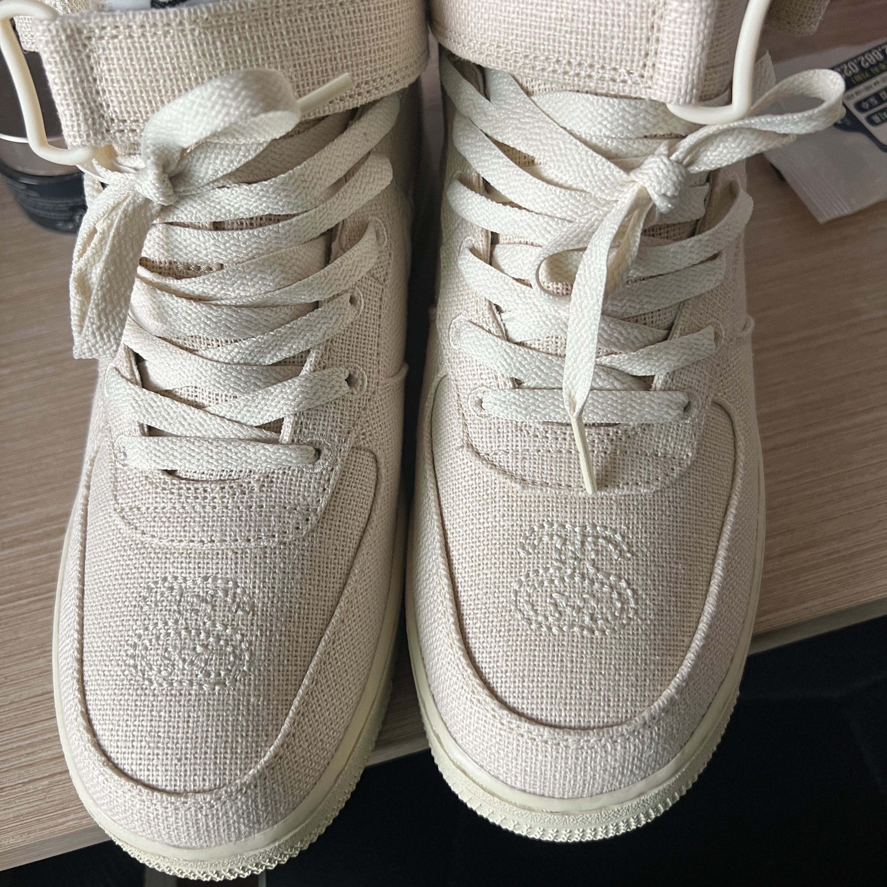 Nike x Stussy Air Force 1 '07 Mid SP Fossil 착용 스타일 - 1