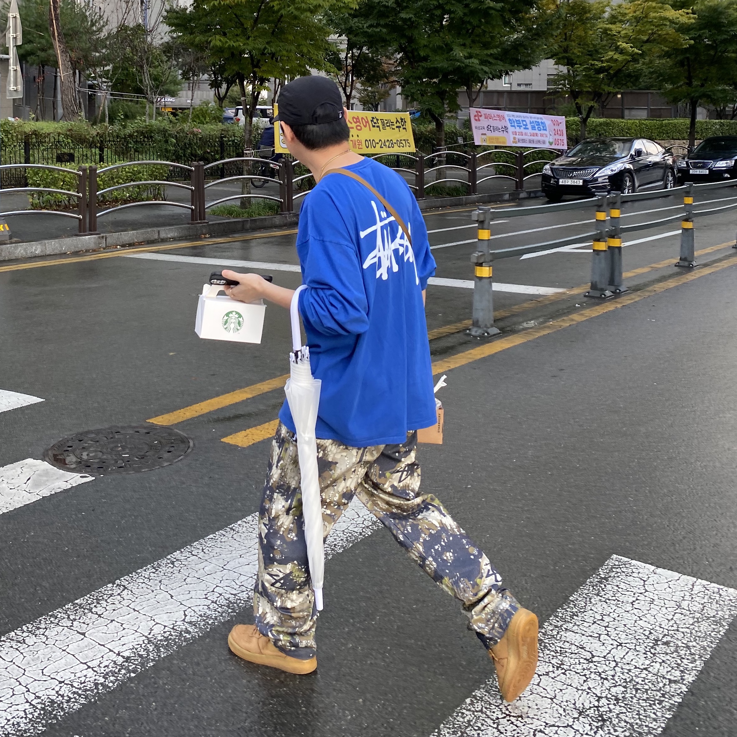 Stussy Veil Camo Beach Pants Terranea, Nike Air Force 1 Mid Flax and Outdoor Green 착용 스타일