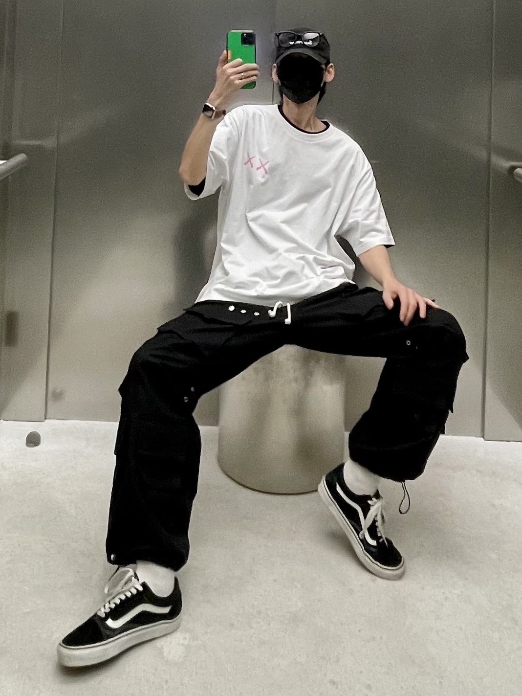 Vans Old Skool 36 DX Anaheim Factory Black White, Uniqlo UT x Kaws Short Sleeve Graphic T-Shirt White 착용 스타일 - 9