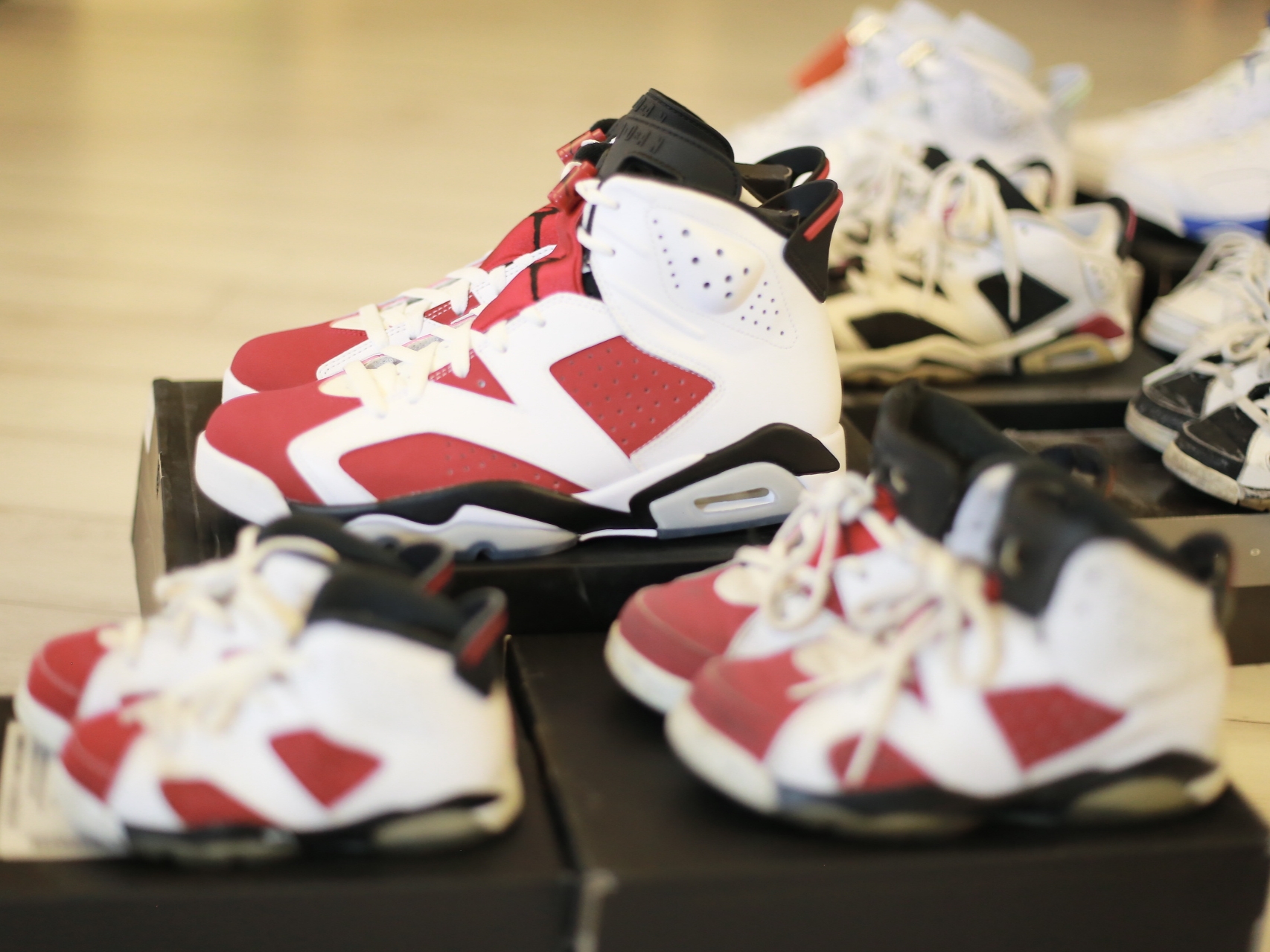 Jordan 6 Retro Carmine 2014 착용 스타일 - 3