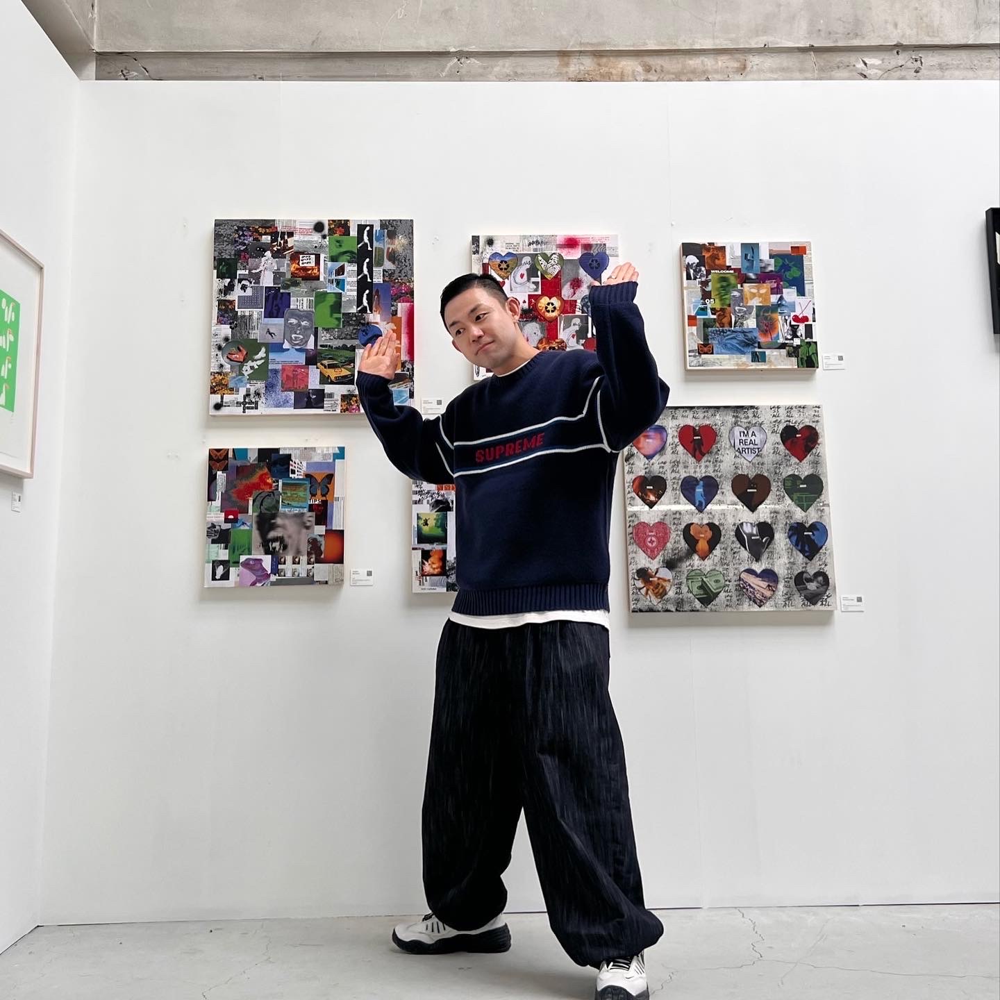 Supreme Chest Stripe Sweater Navy - 23FW, Nike x Ambush Air Adjust Force SP Summit White and Black 착용 스타일 - 1
