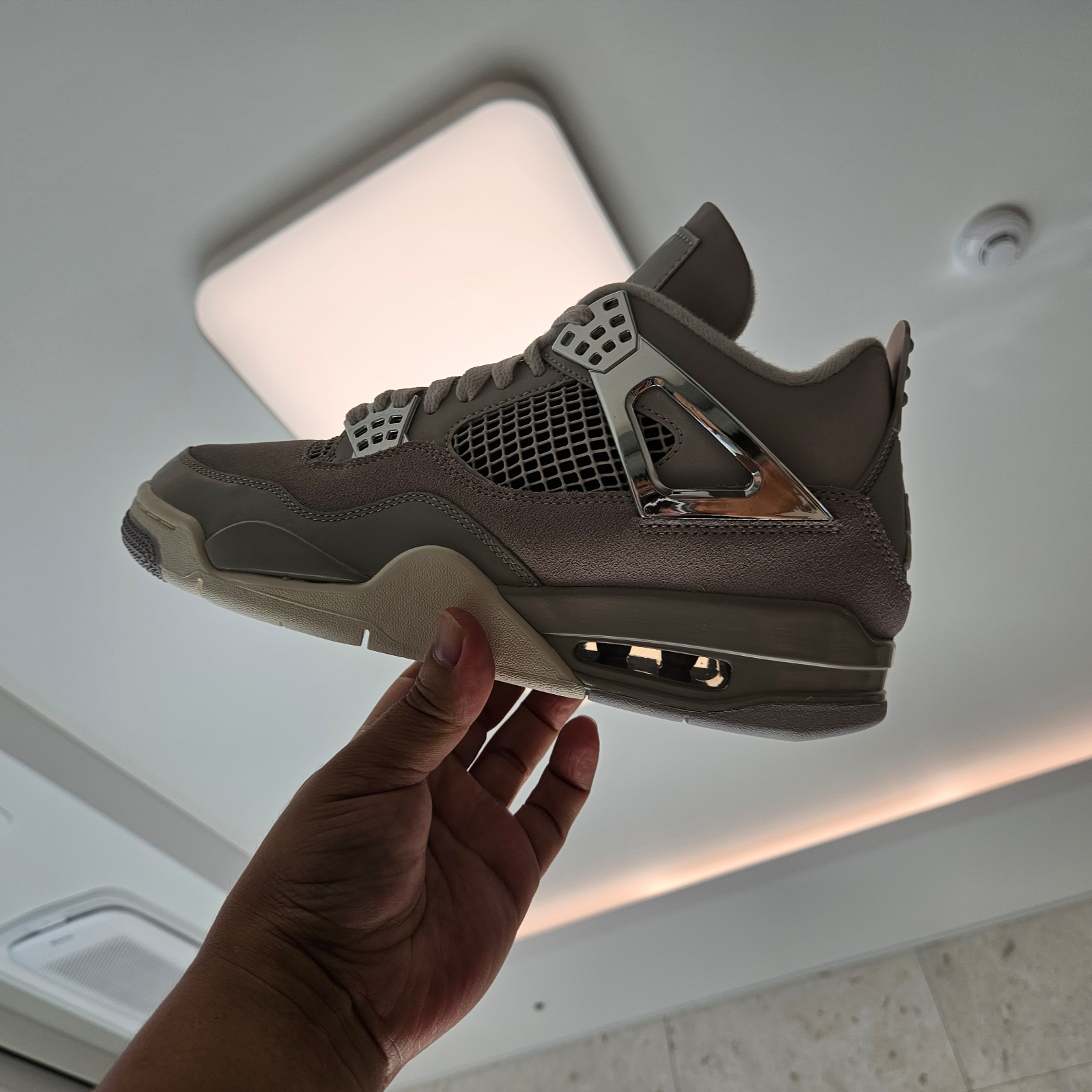 (W) Jordan 4 Retro Frozen Moments 착용 스타일